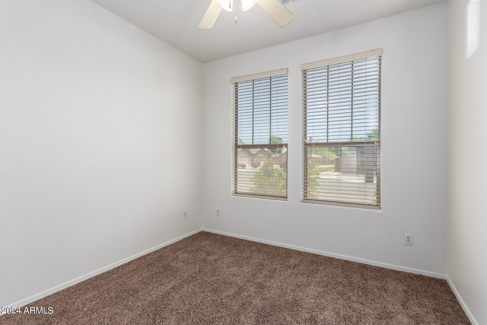 5606 W LYDIA Lane