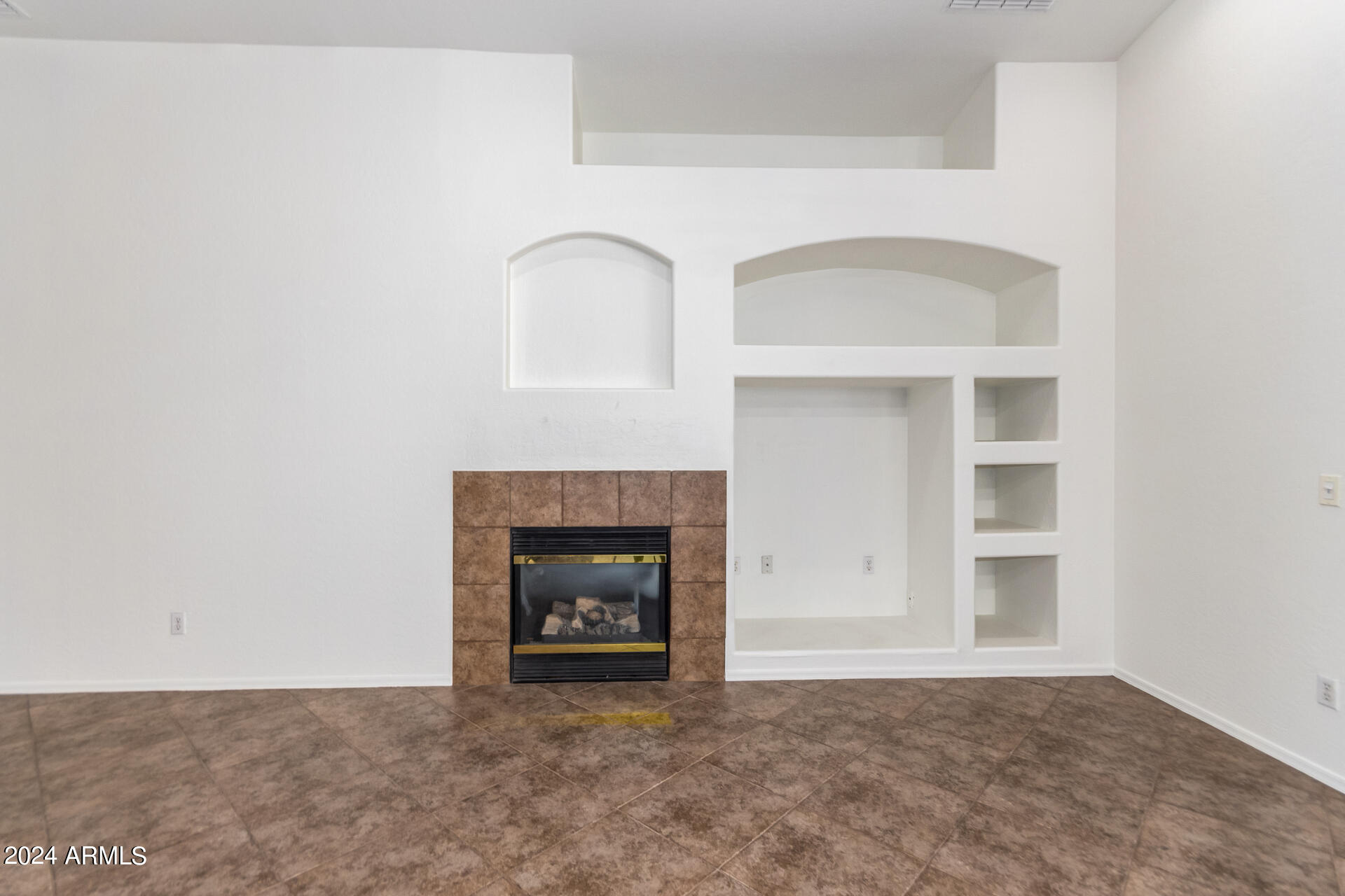 5606 W LYDIA Lane