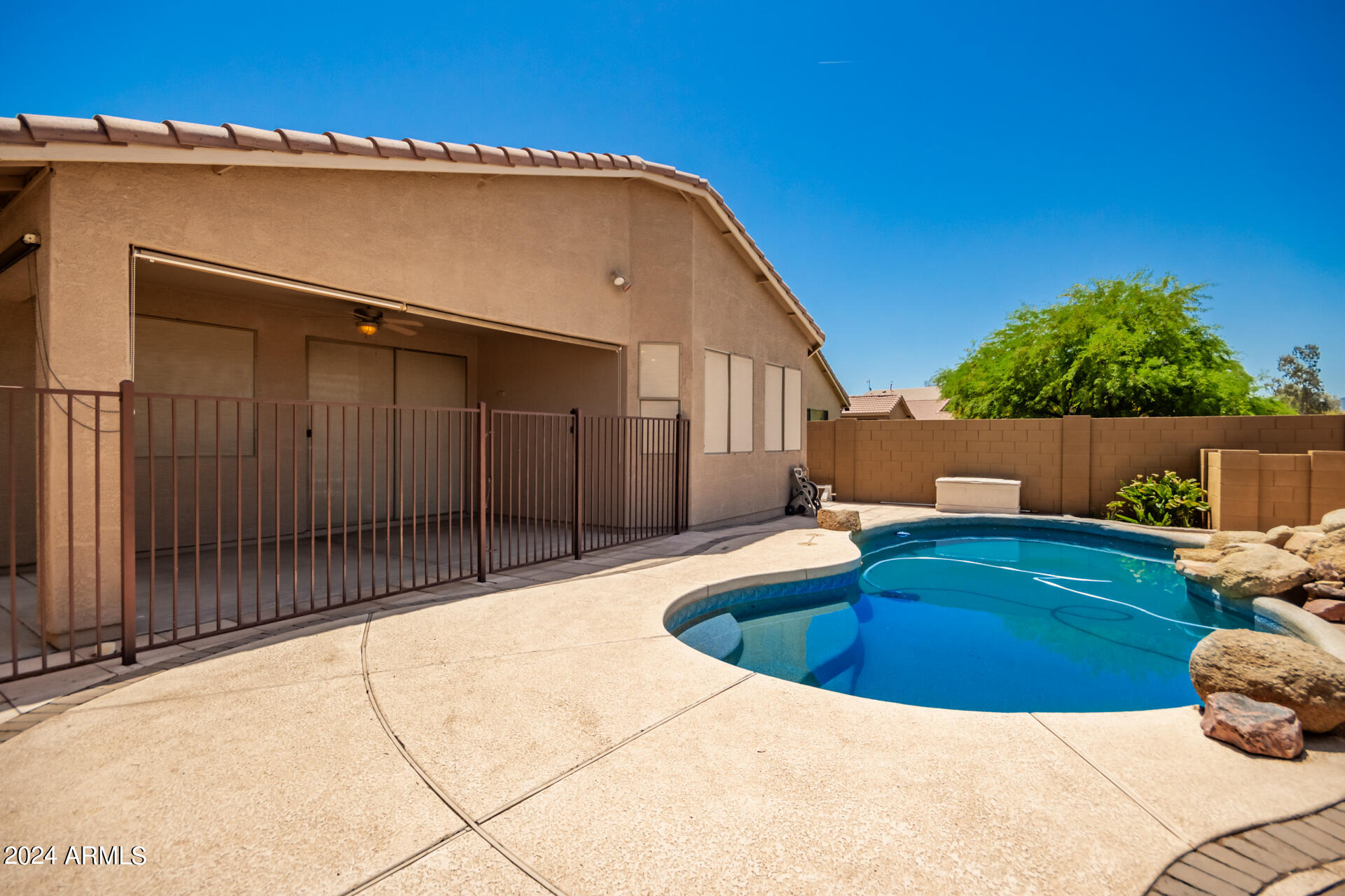 5606 W LYDIA Lane
