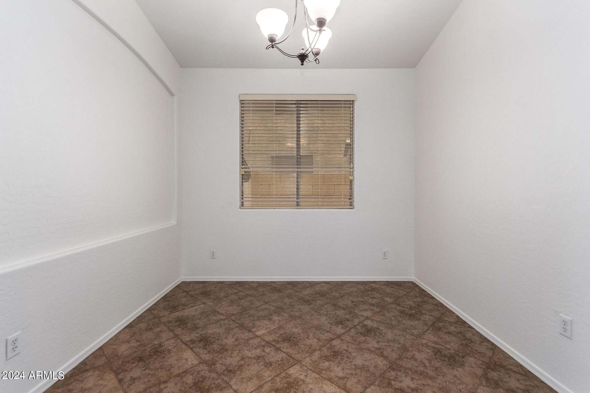 5606 W LYDIA Lane