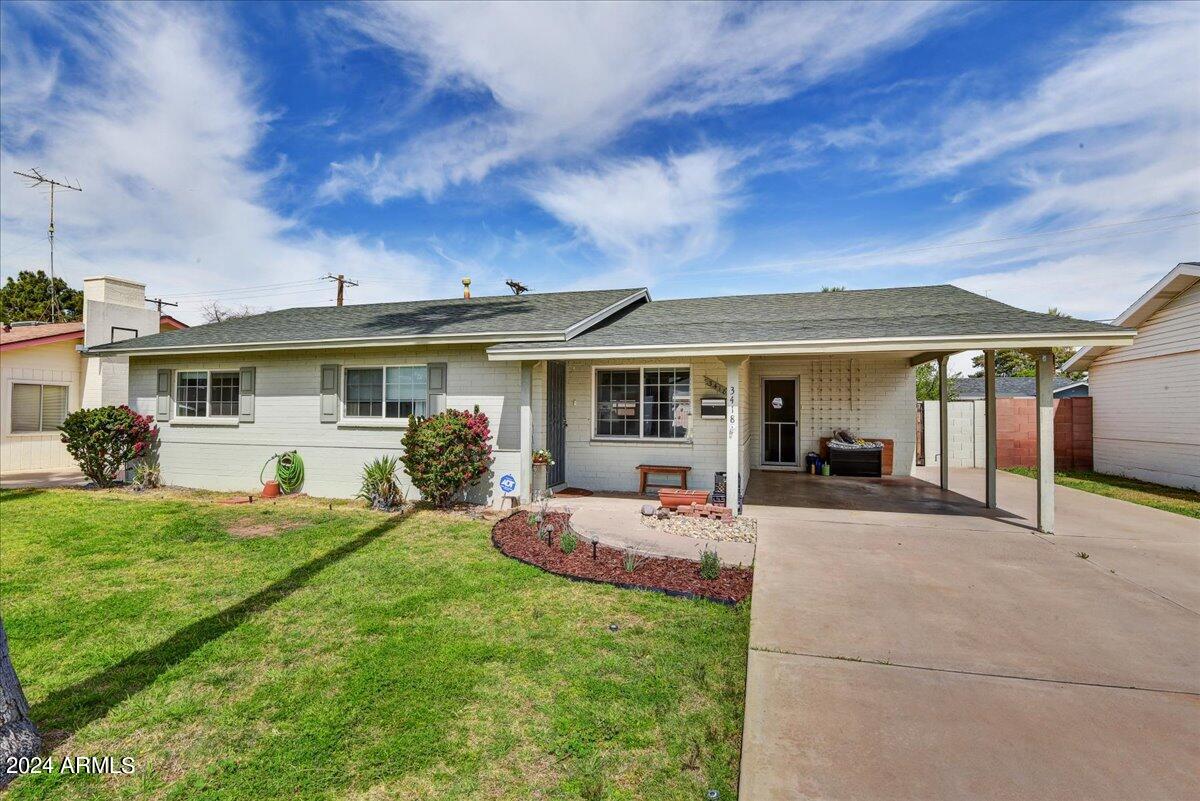 3418 E SELLS Drive