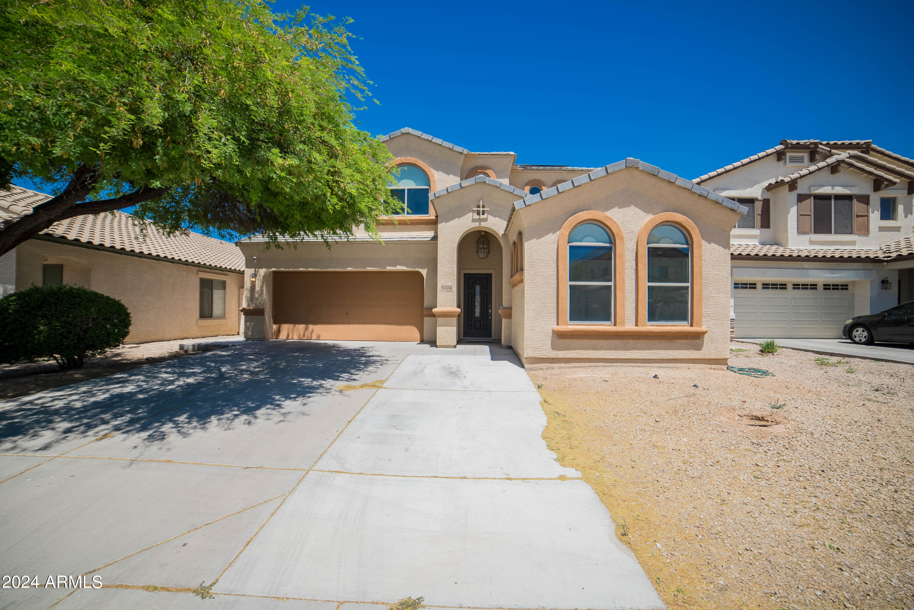 9204 W RIVERSIDE Avenue