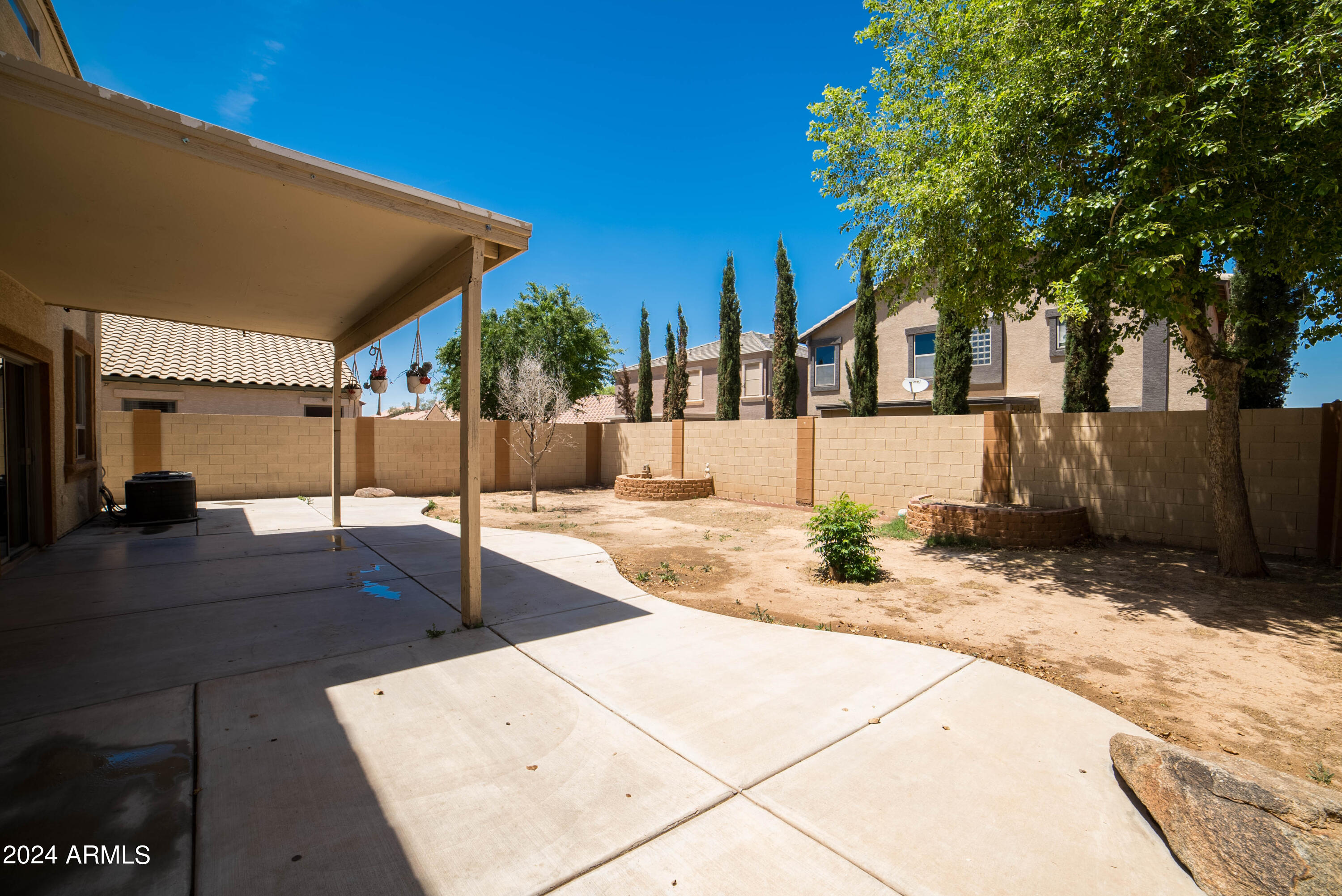 9204 W RIVERSIDE Avenue