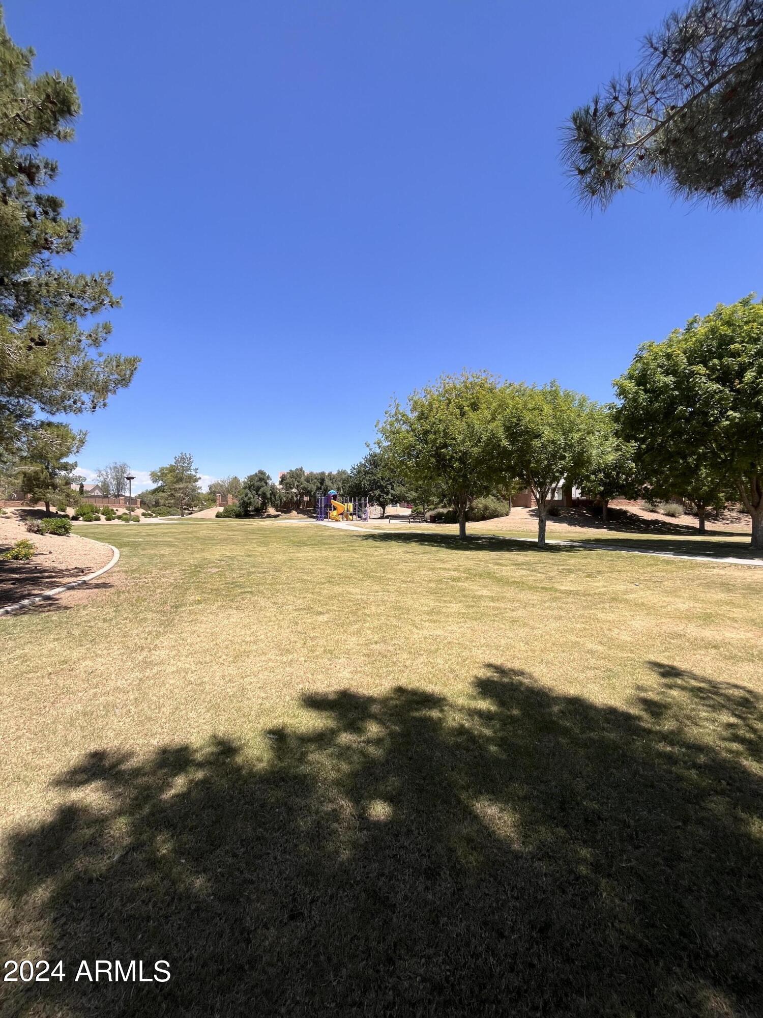 9204 W RIVERSIDE Avenue