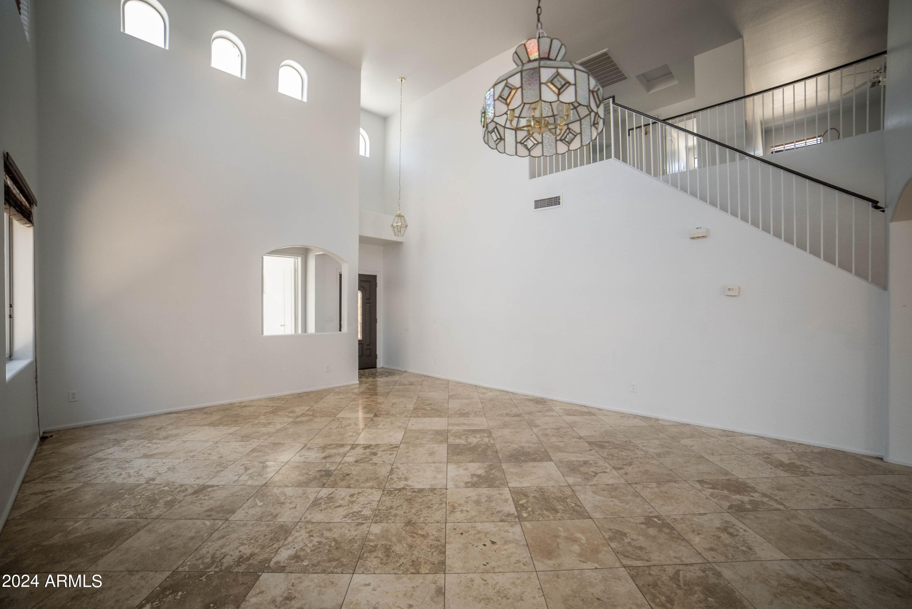 9204 W RIVERSIDE Avenue