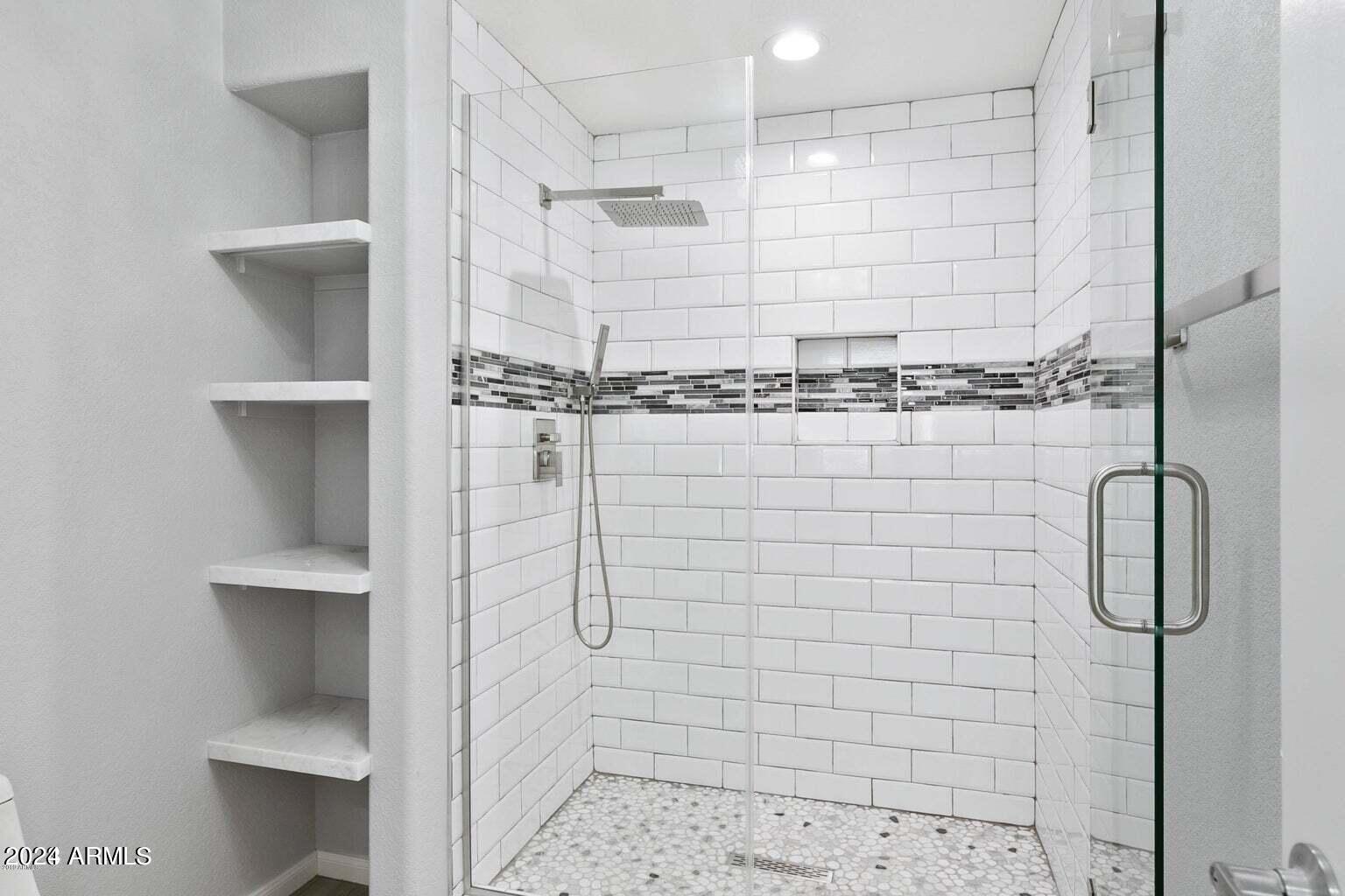 11680 E SAHUARO Drive, 2005