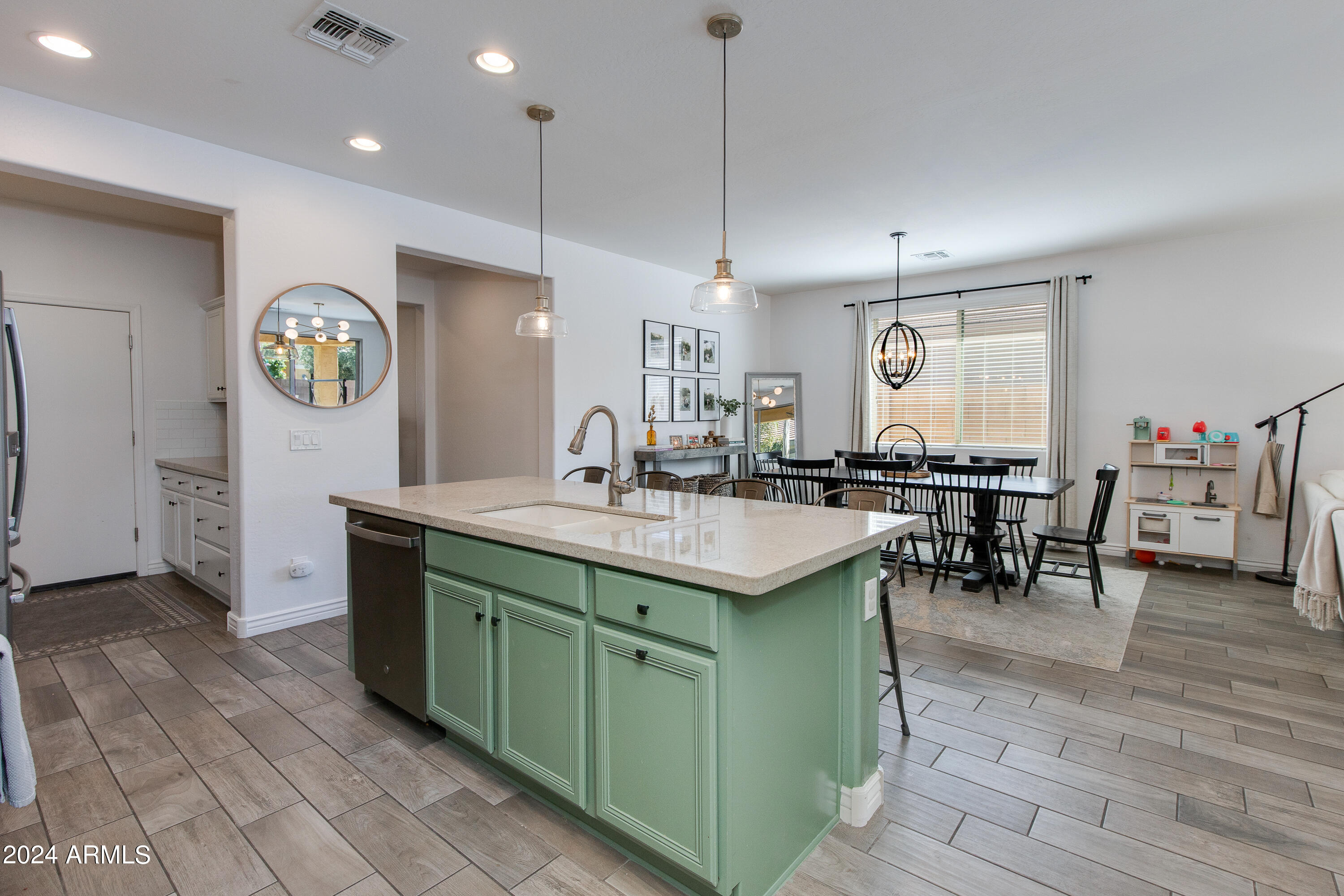 1163 E Ibis Street