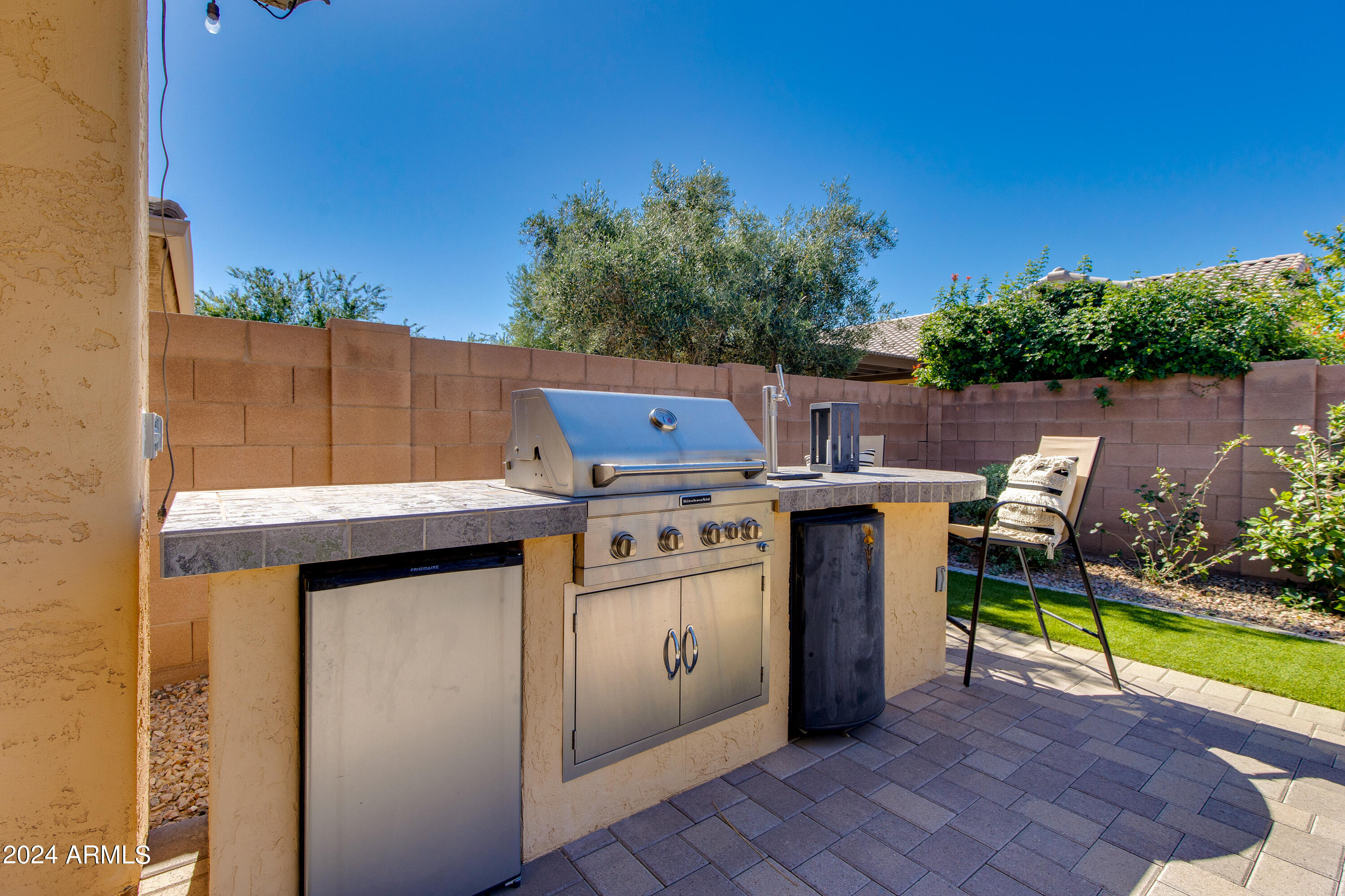 1163 E Ibis Street