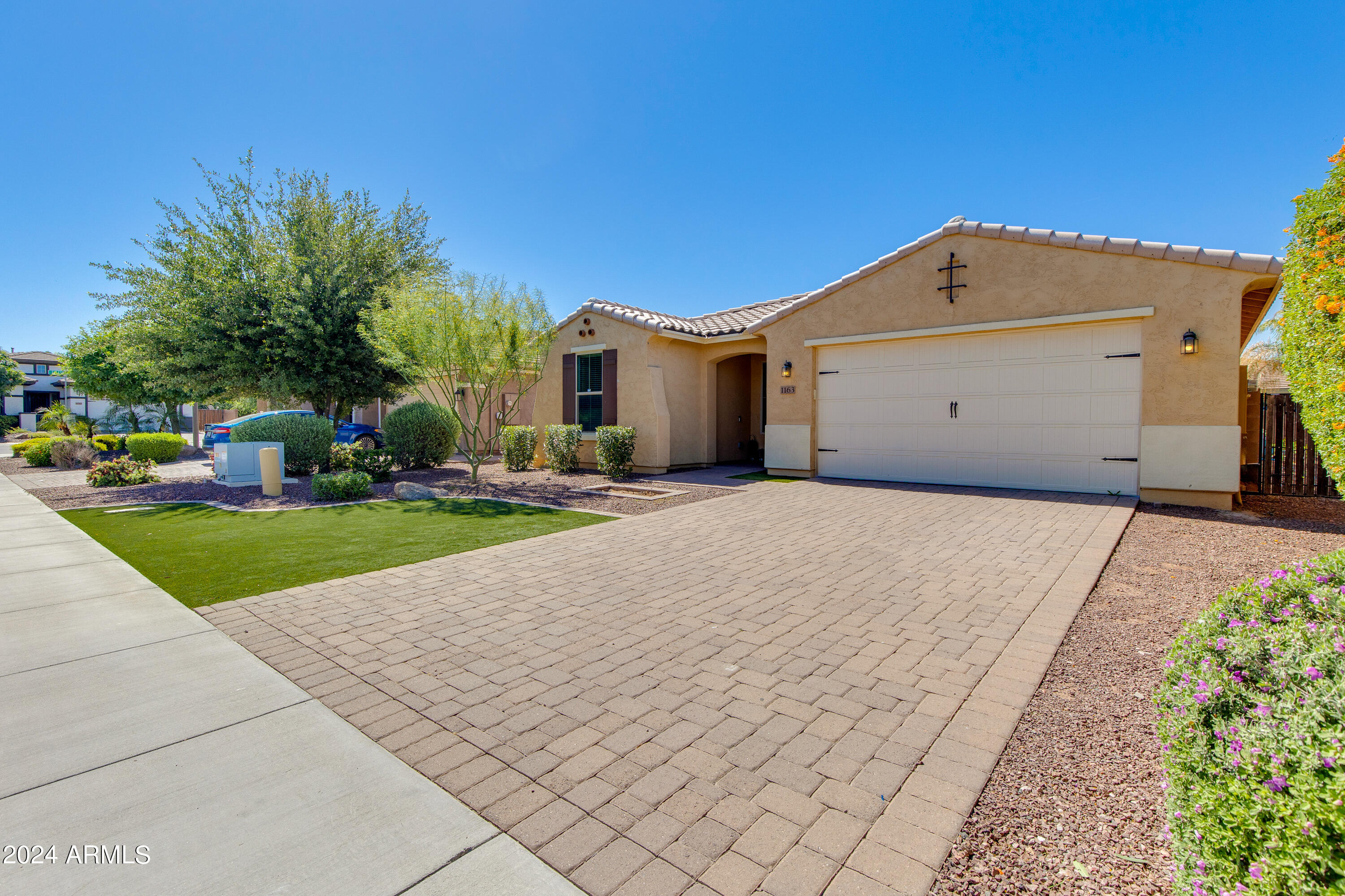 1163 E Ibis Street