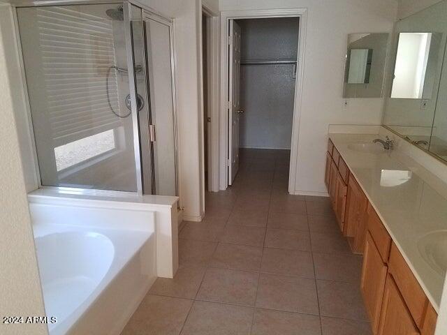 2742 S CAMELLIA Court