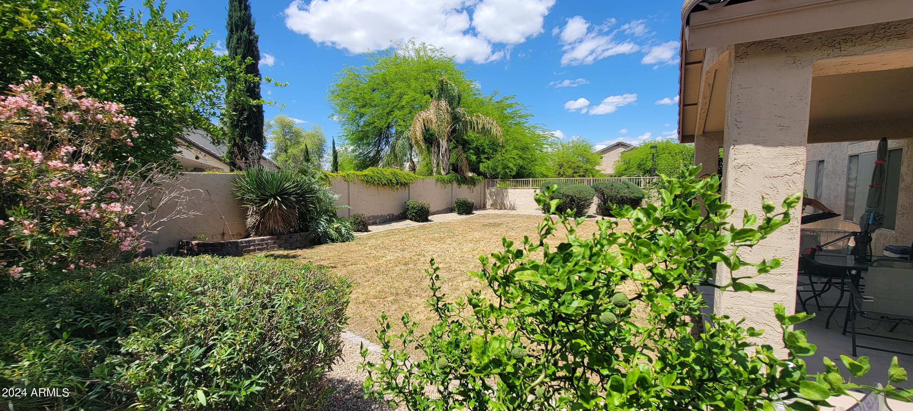 2742 S CAMELLIA Court