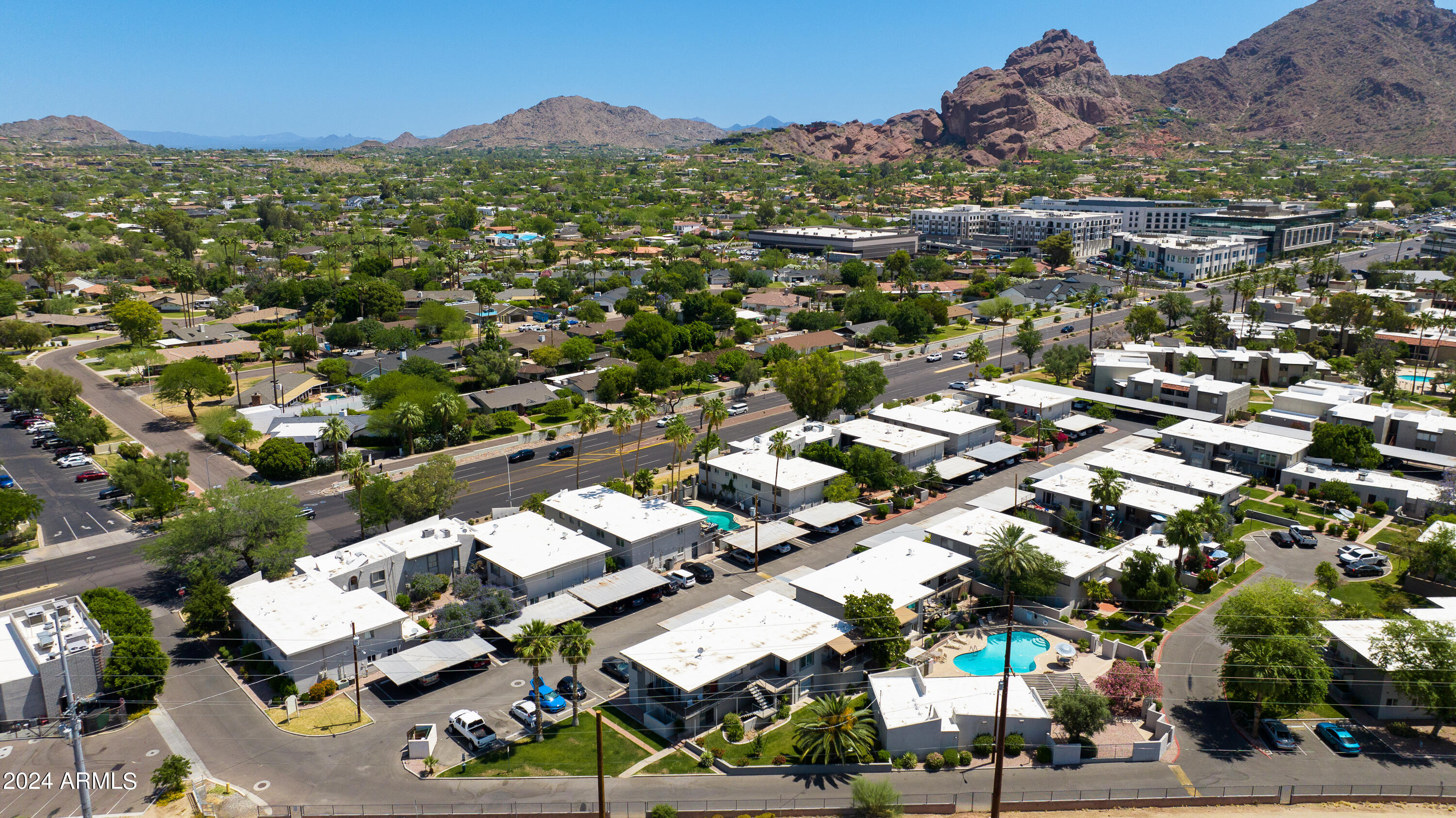 4131 E Camelback Road, 40