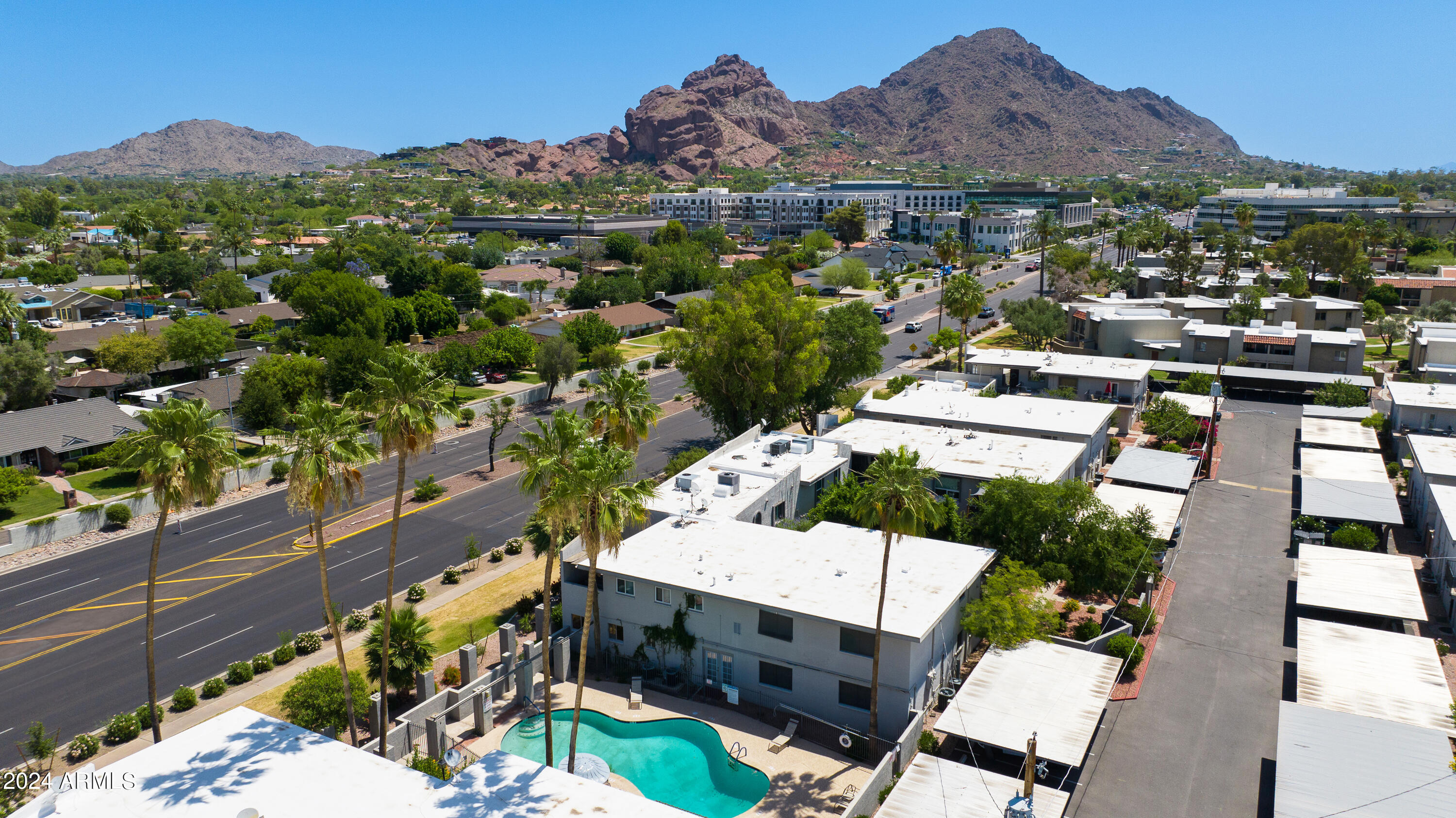 4131 E Camelback Road, 40