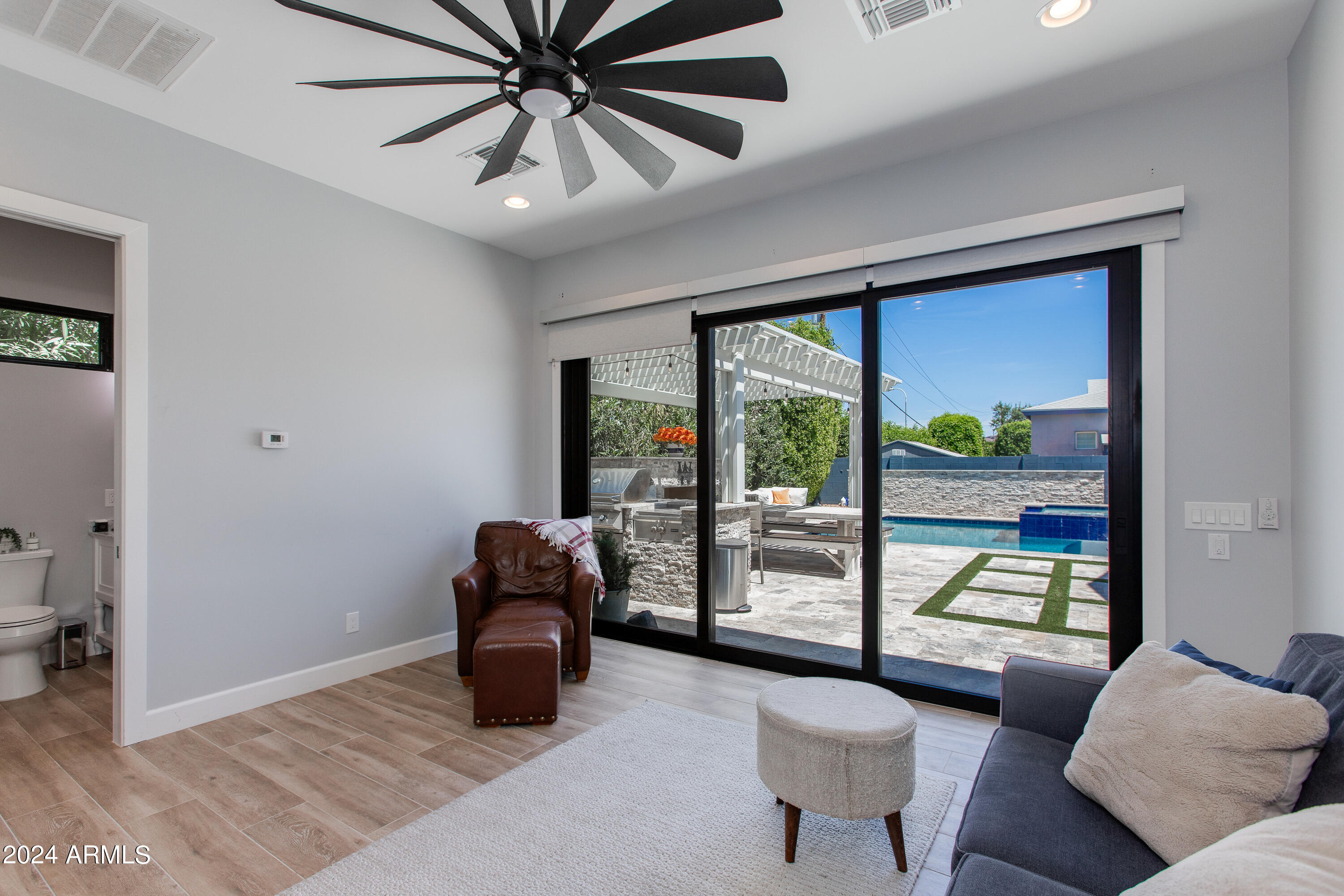 2950 N 50TH Place