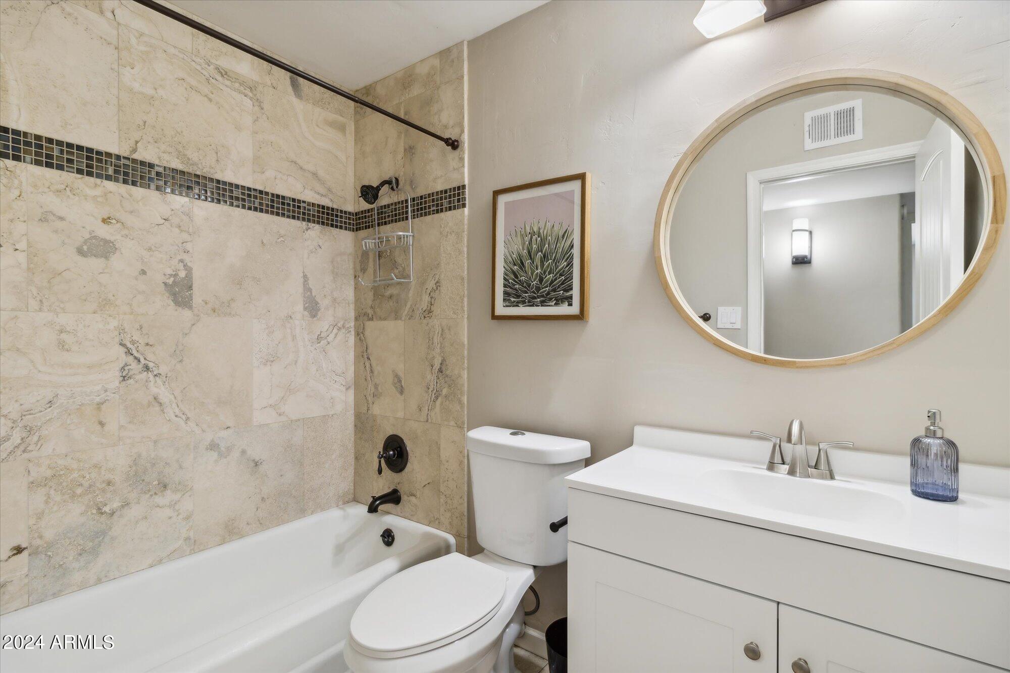 6819 E LOMA LAND Drive