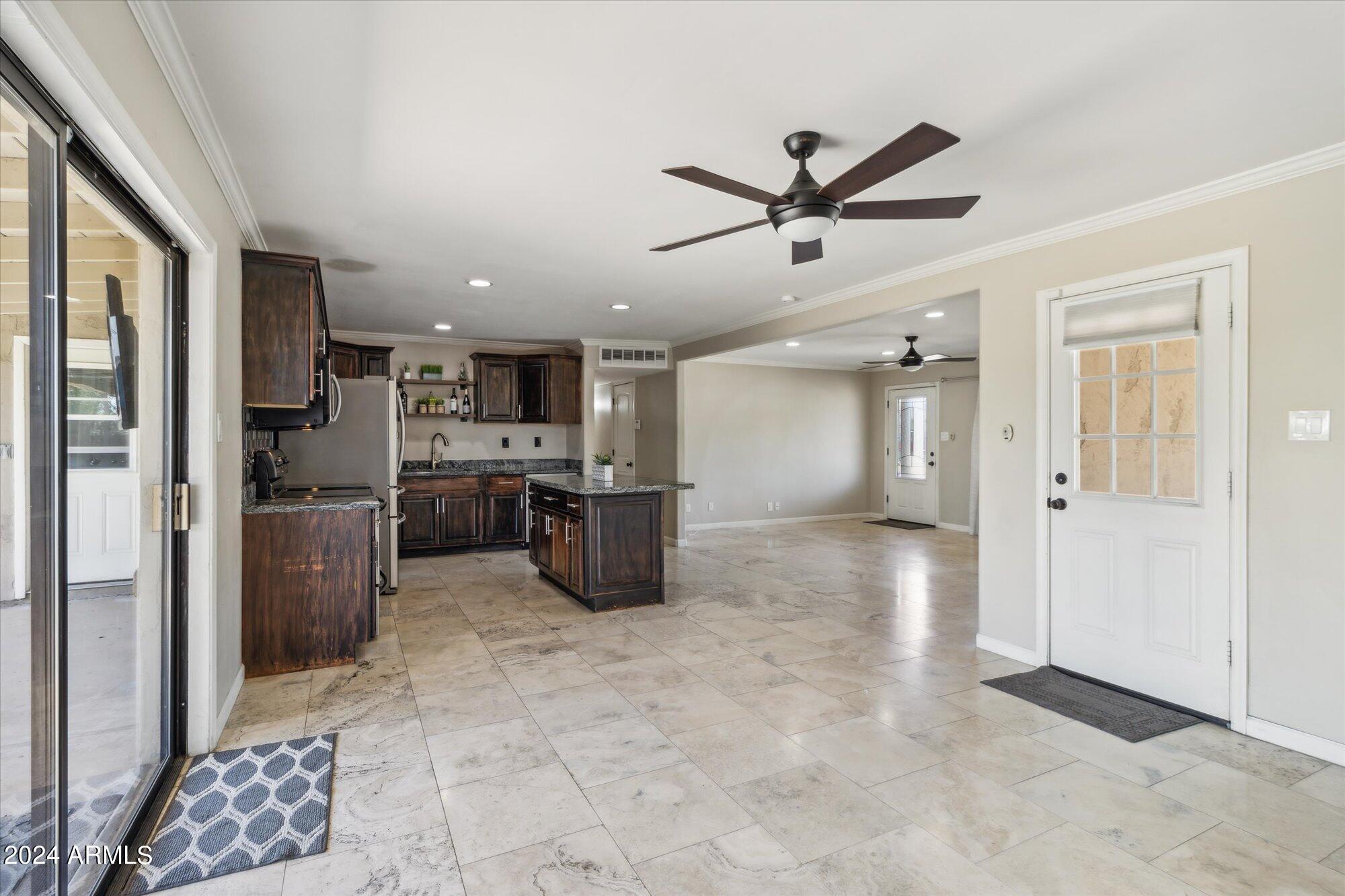 6819 E LOMA LAND Drive