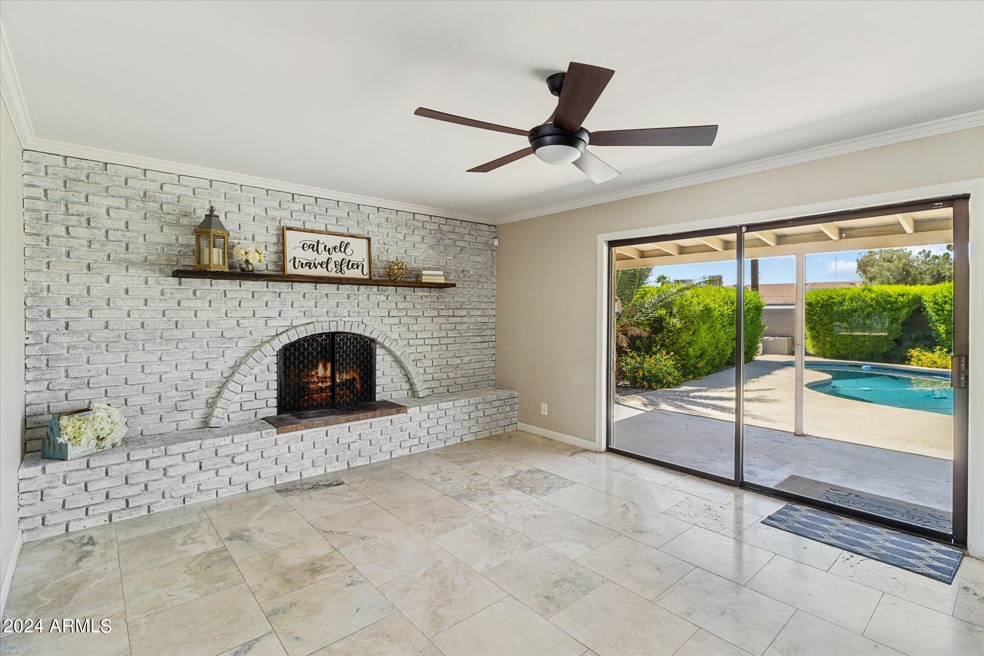 6819 E LOMA LAND Drive