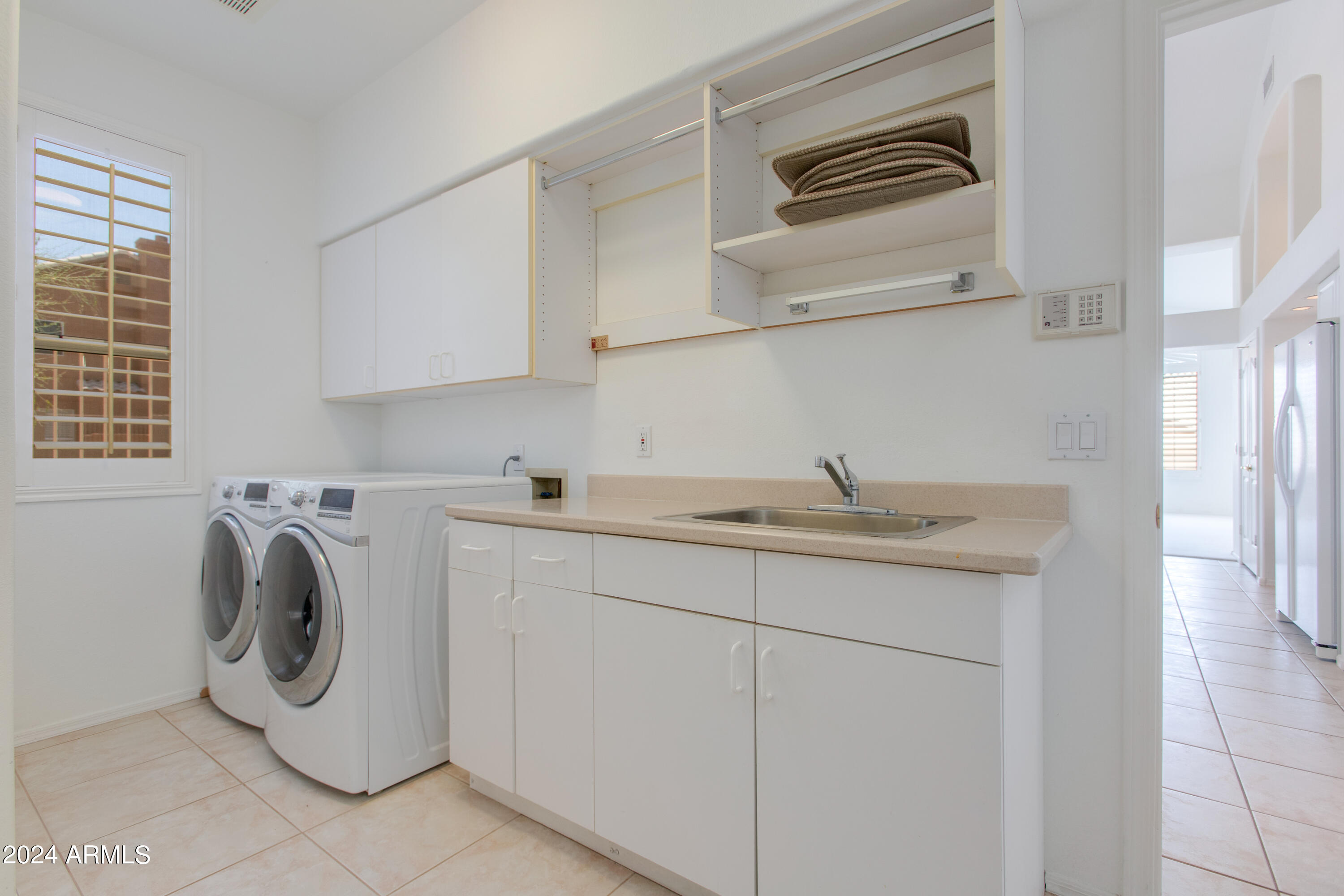 11077 E White Feather Lane