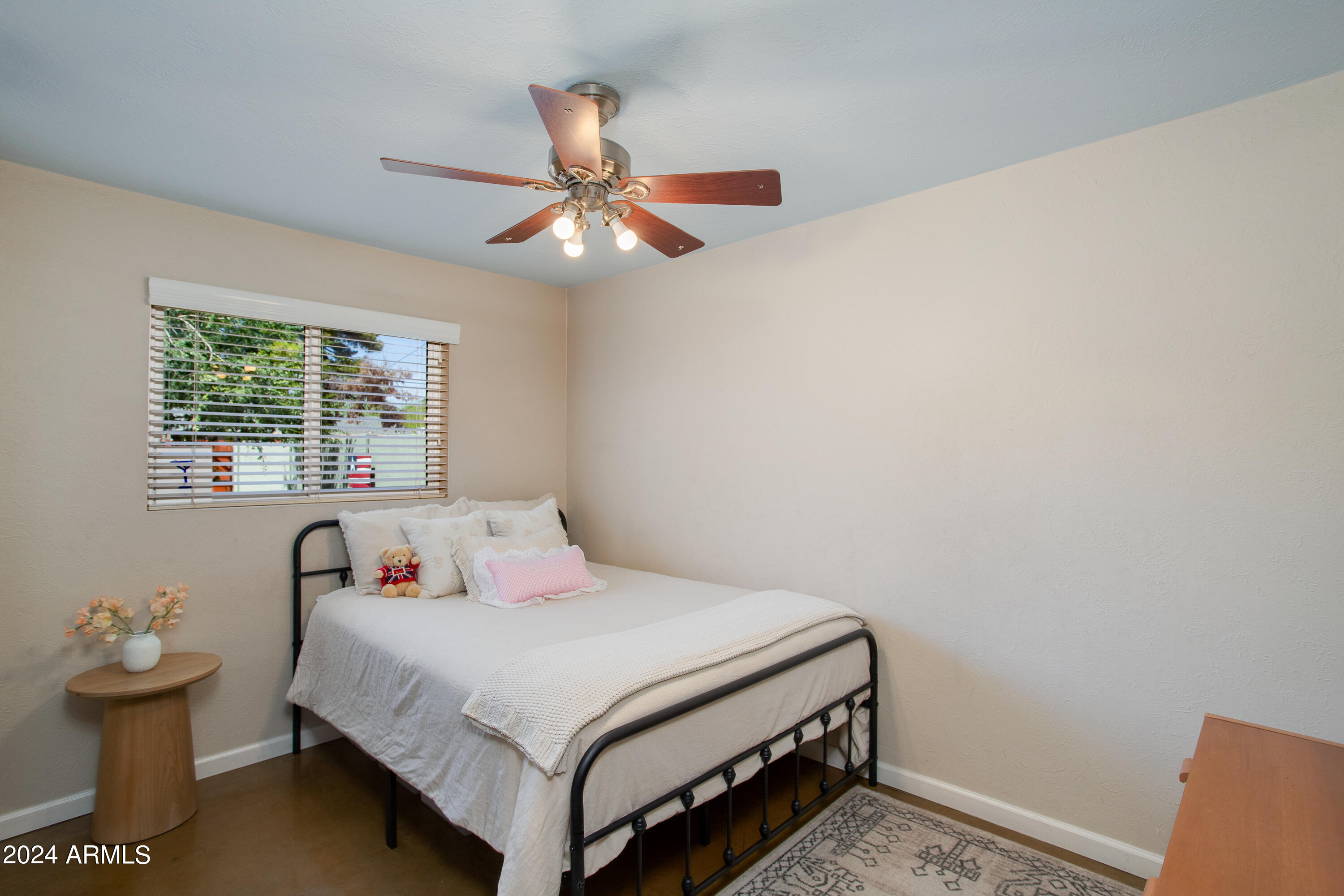506 E BUTLER Drive