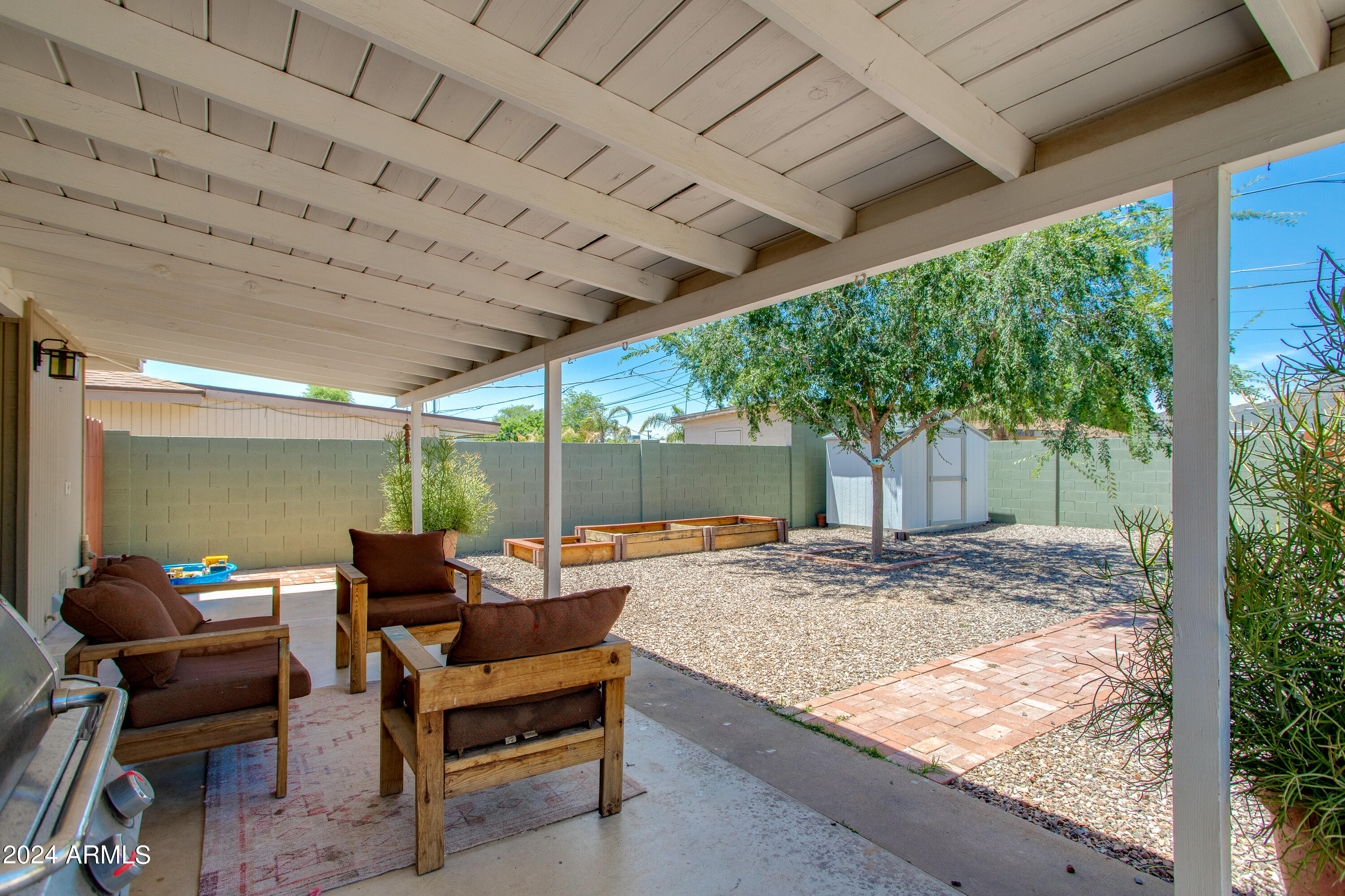 506 E BUTLER Drive