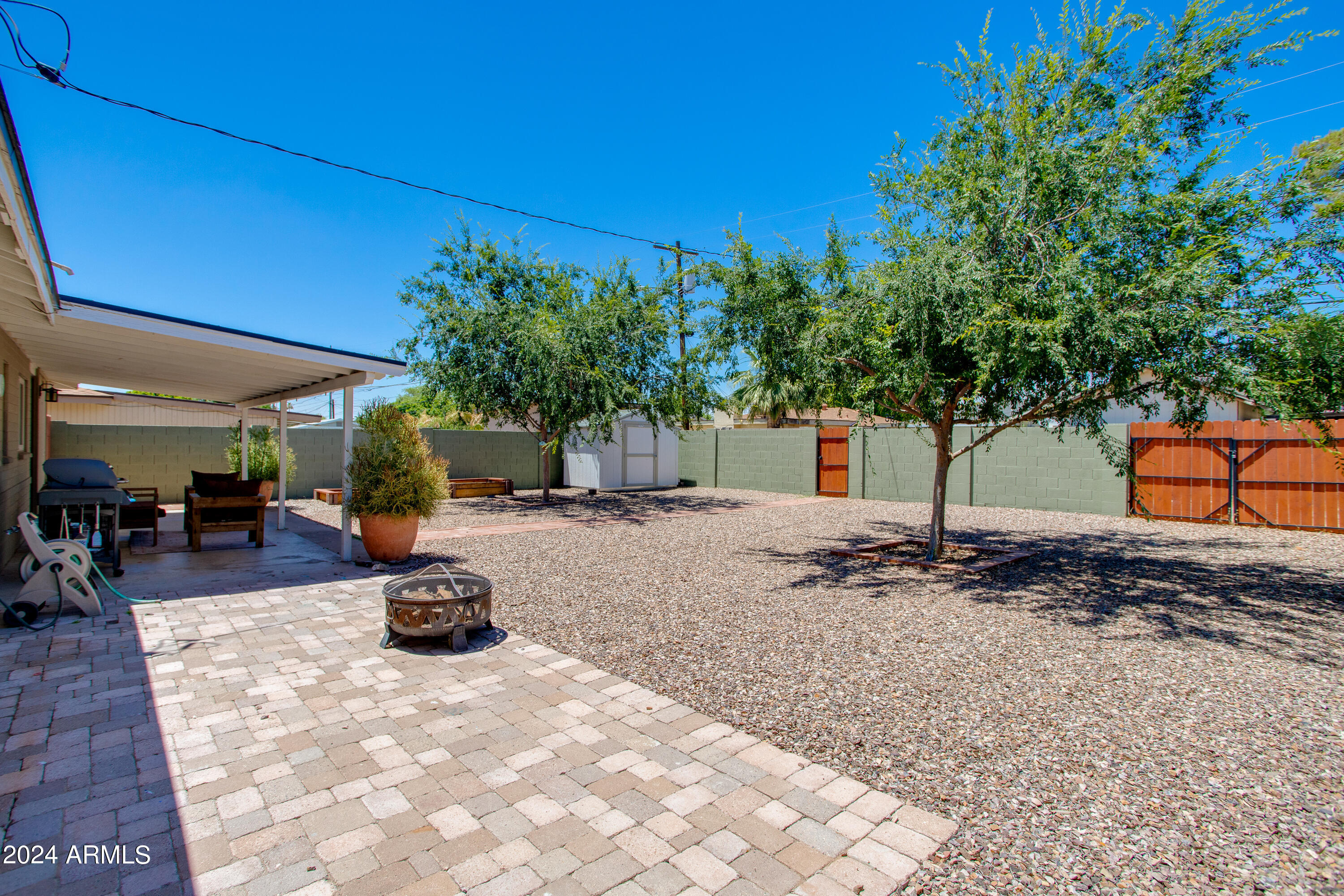 506 E BUTLER Drive