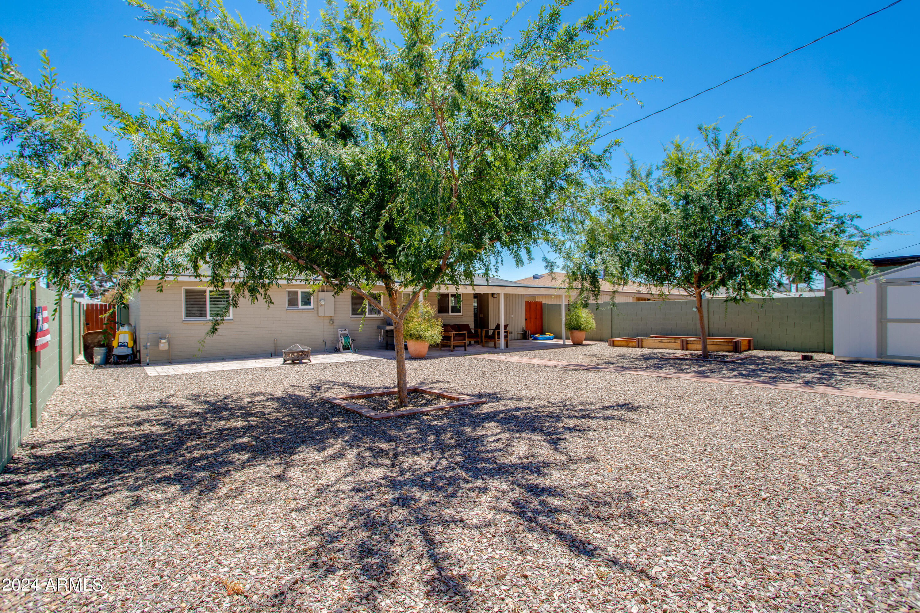 506 E BUTLER Drive