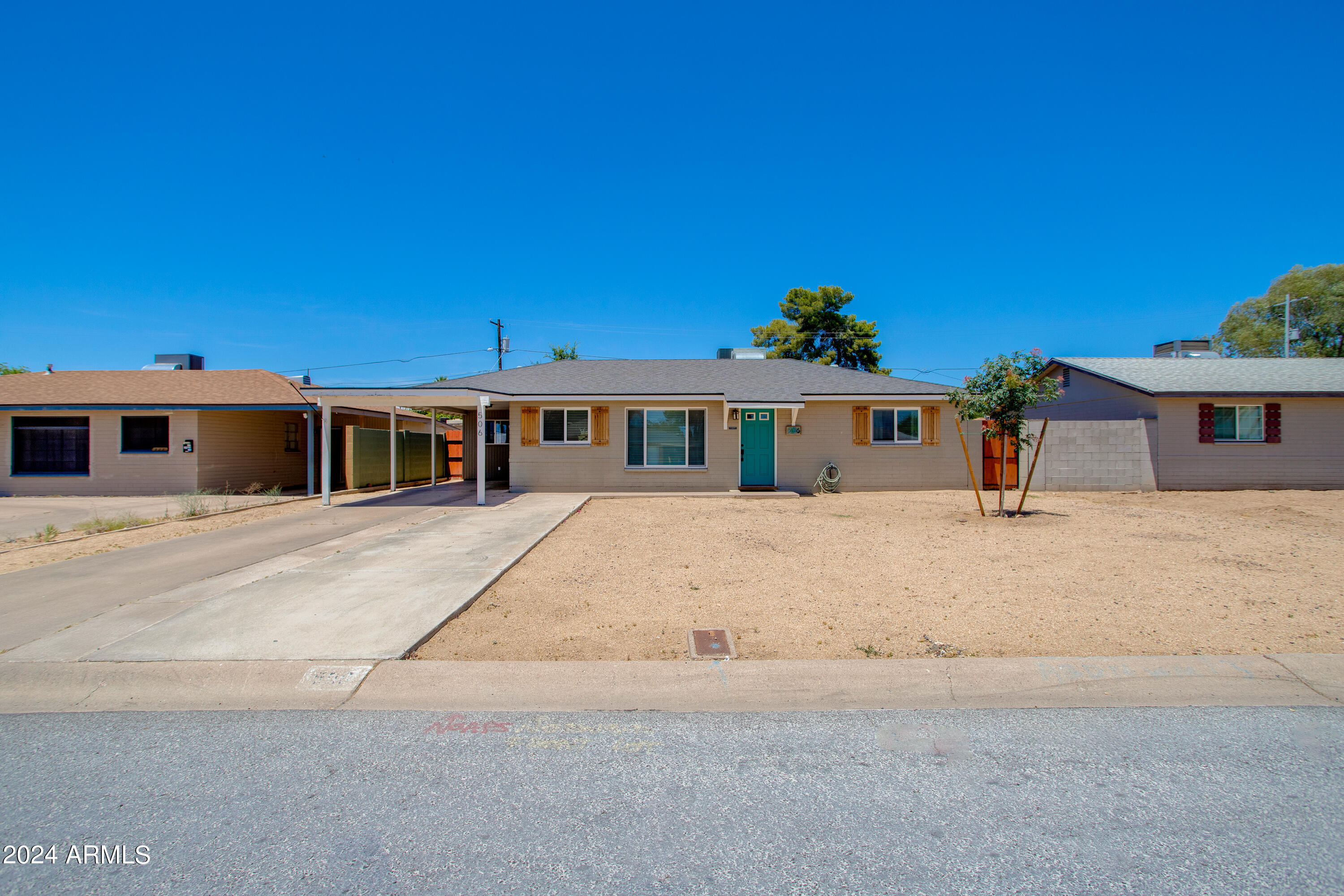 506 E BUTLER Drive