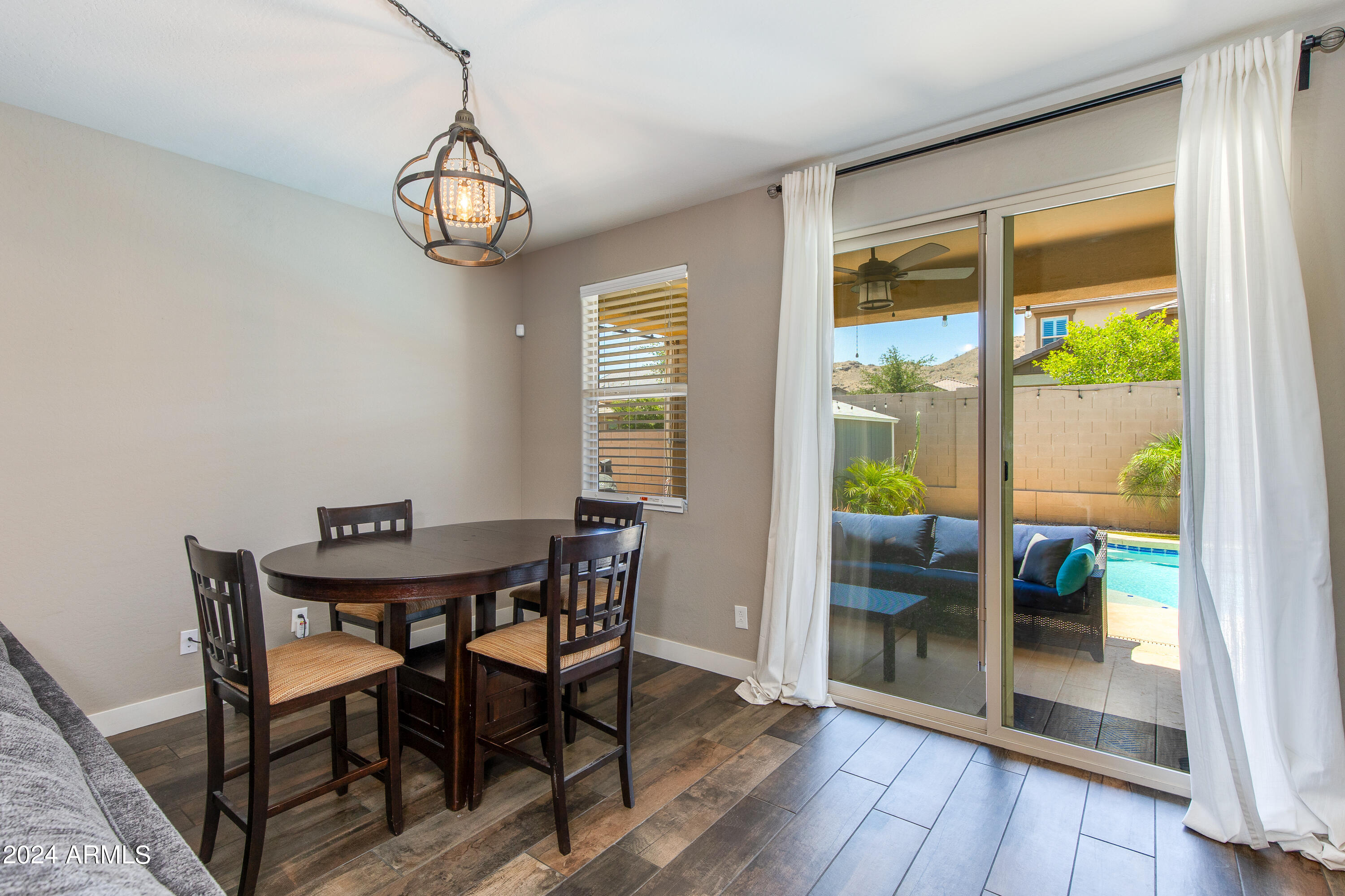 3713 E SOPHIE Lane