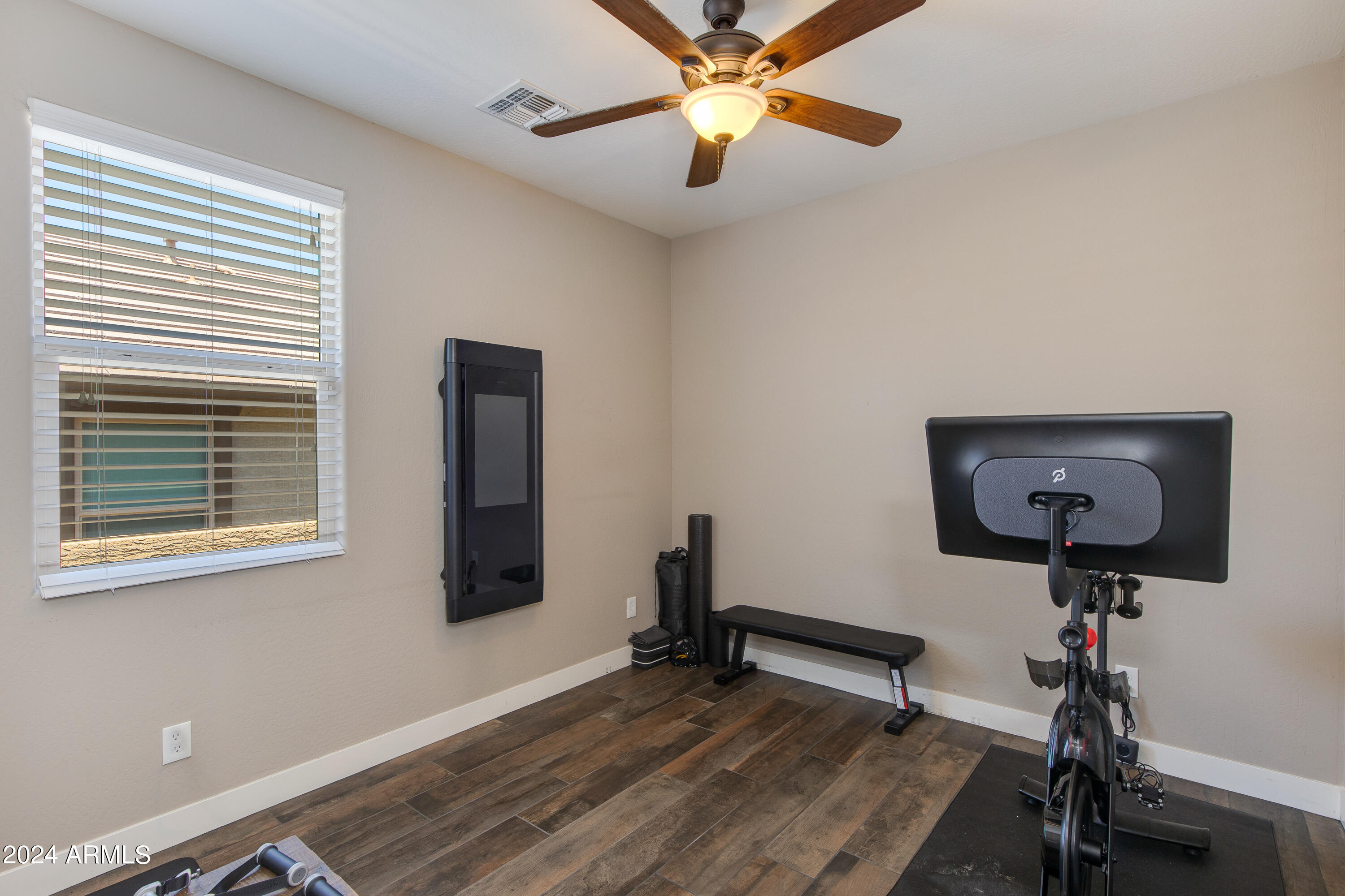 3713 E SOPHIE Lane