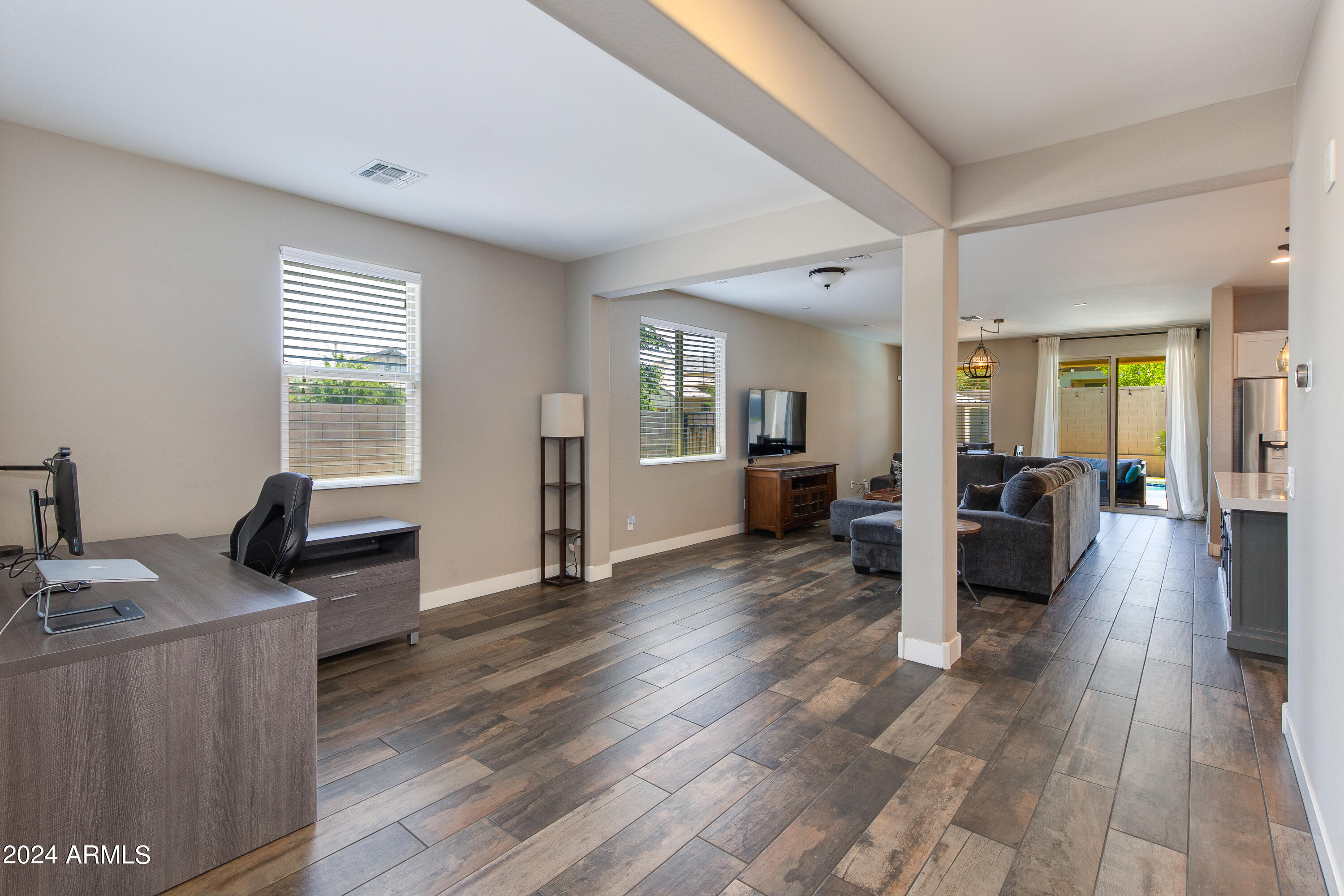 3713 E SOPHIE Lane