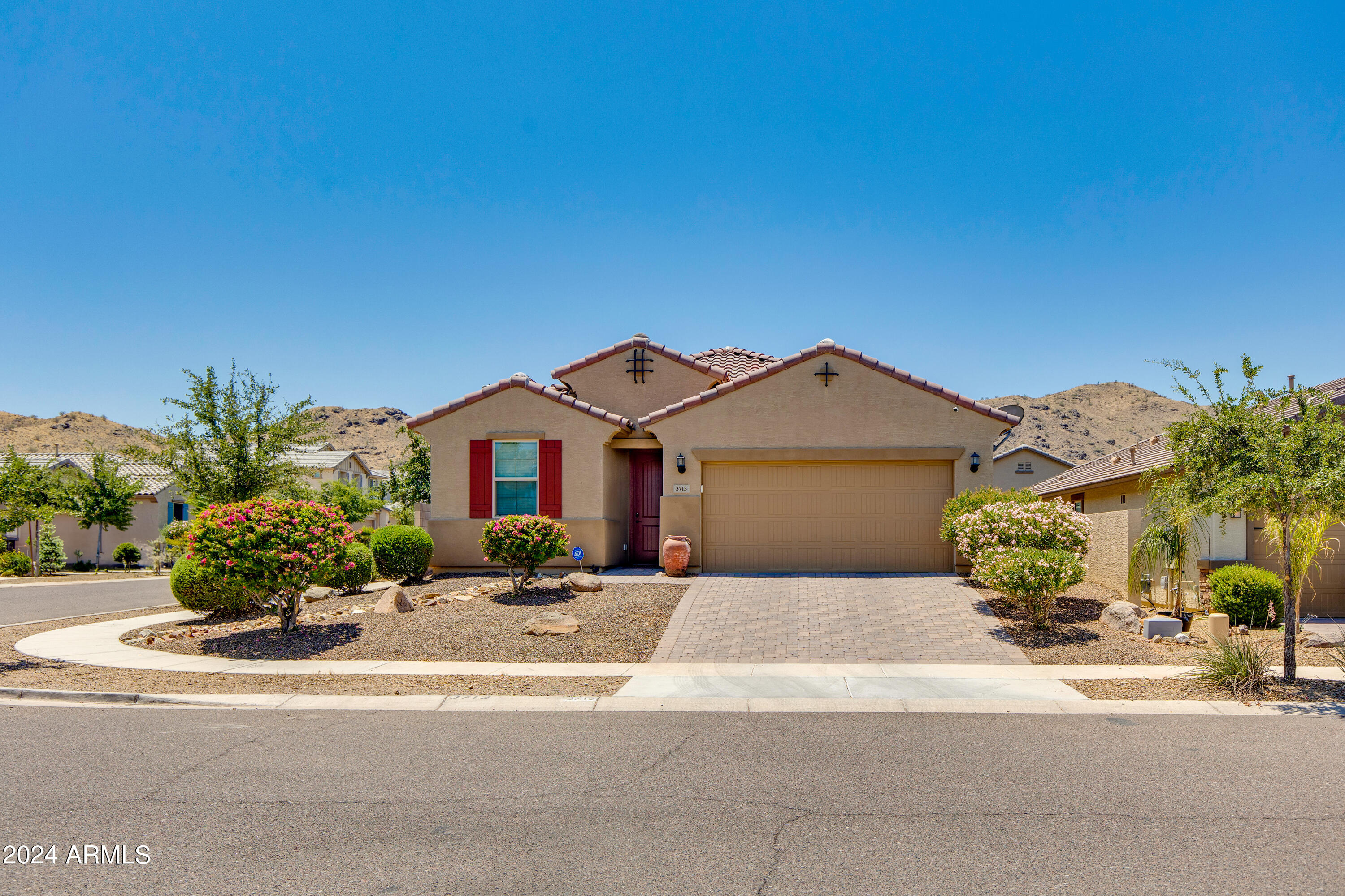 3713 E SOPHIE Lane