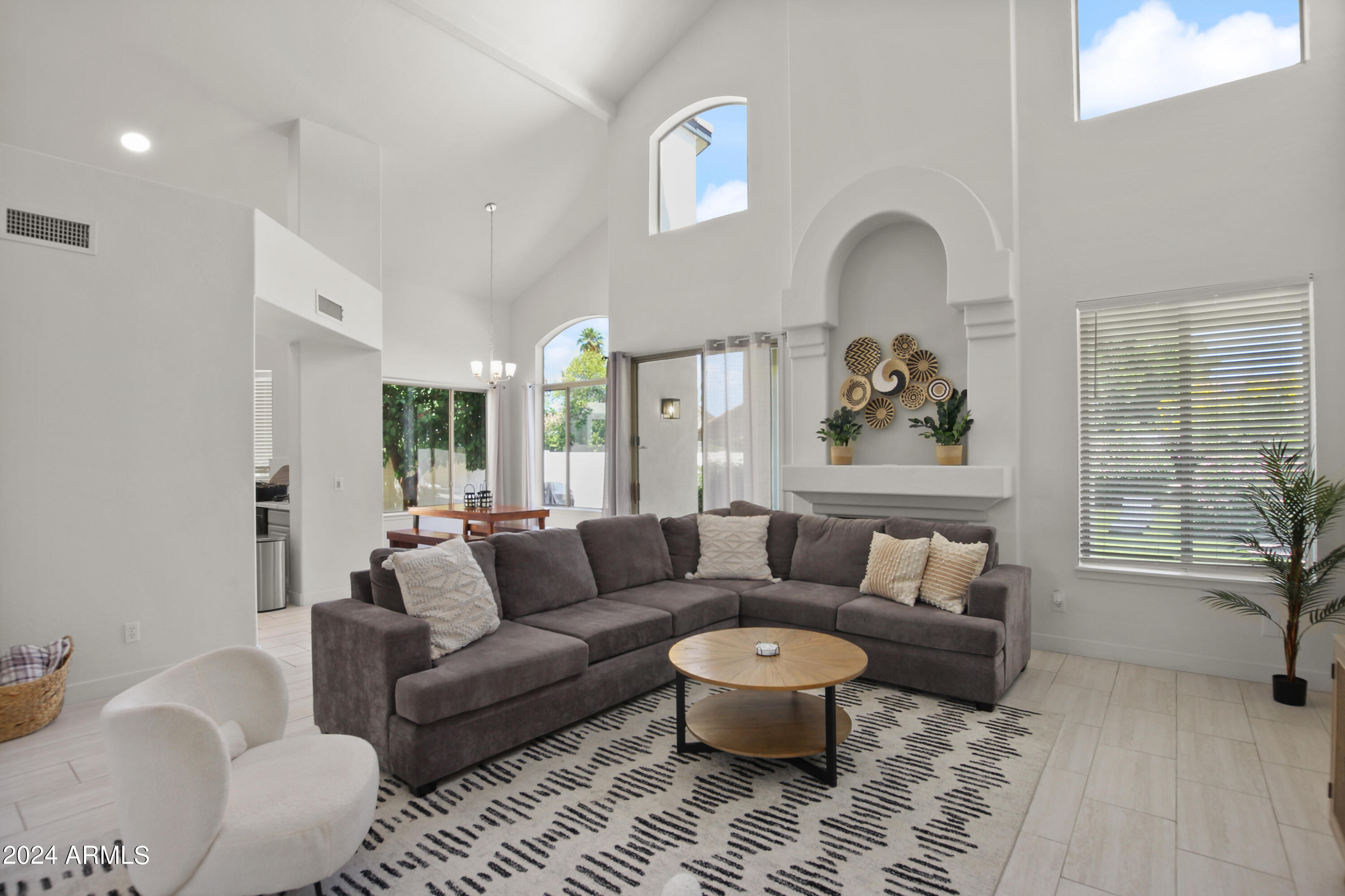 5442 E SAINT JOHN Road