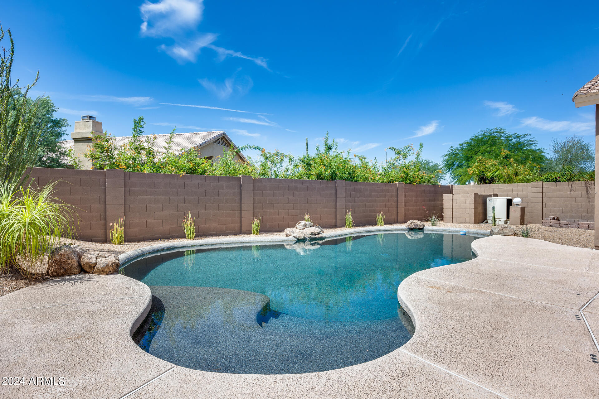 4623 E ROY ROGERS Road