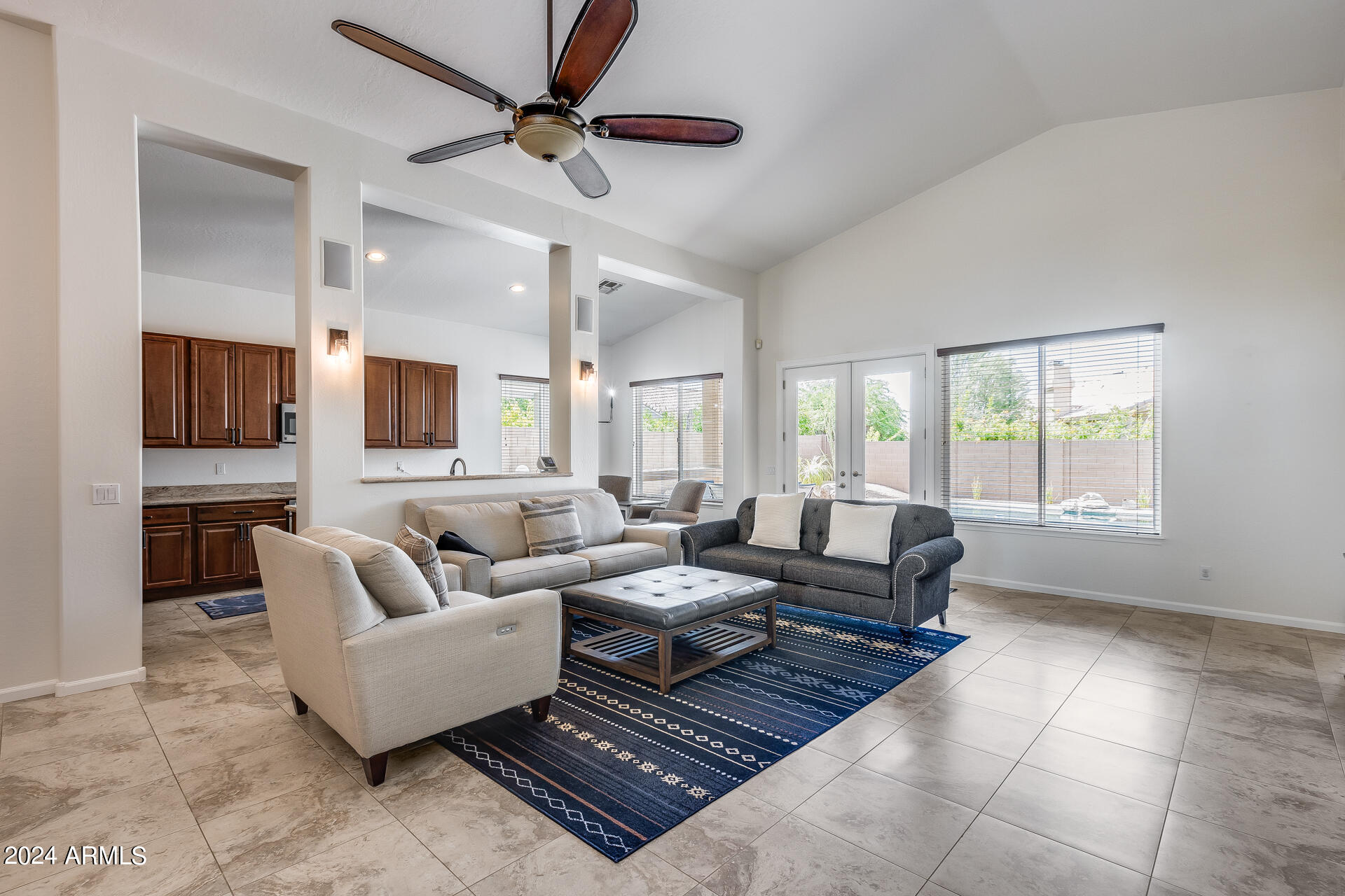 4623 E ROY ROGERS Road