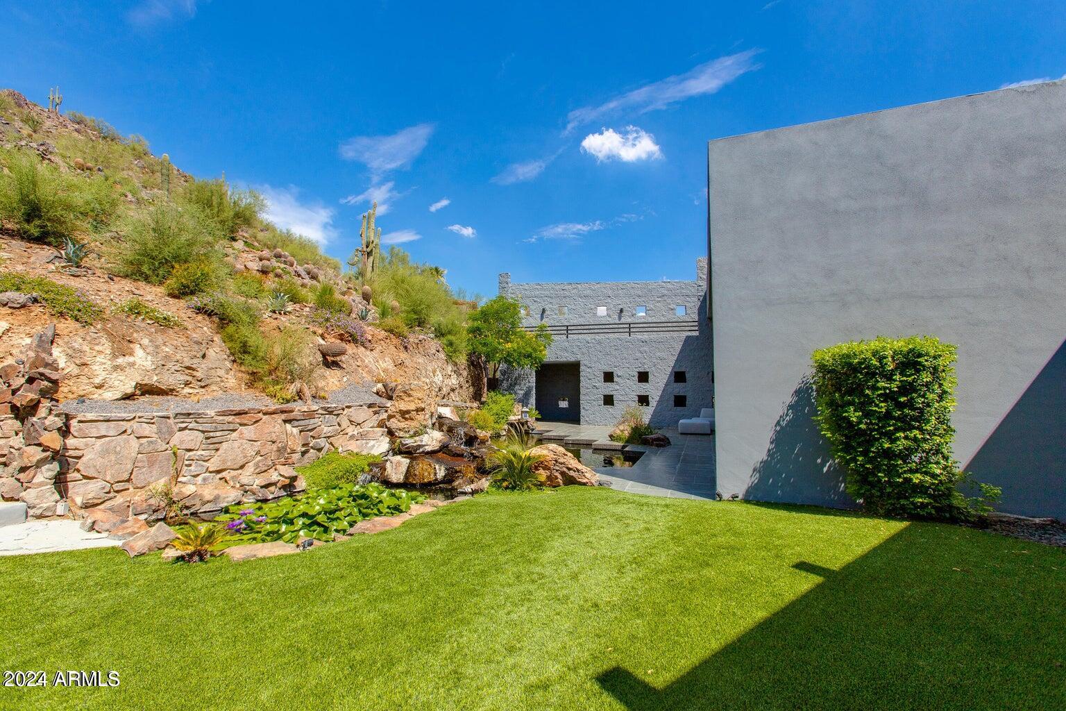 4228 E Highlands Drive