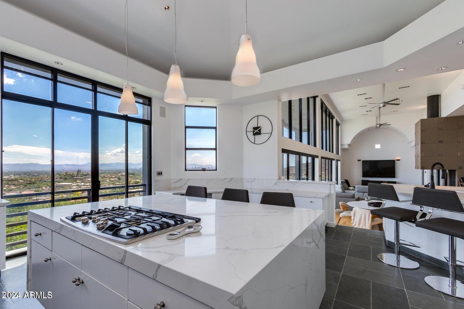 4228 E Highlands Drive