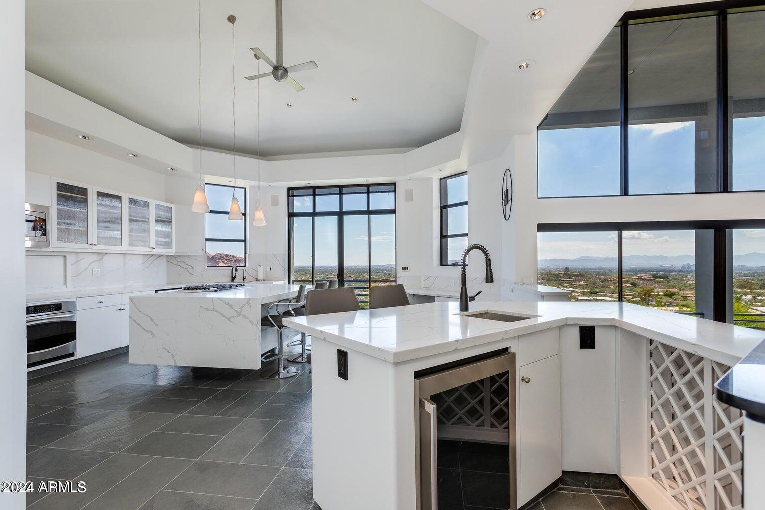 4228 E Highlands Drive