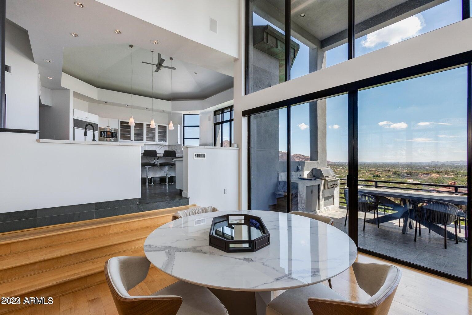 4228 E Highlands Drive