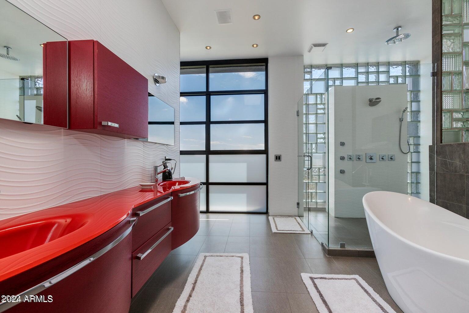 4228 E Highlands Drive