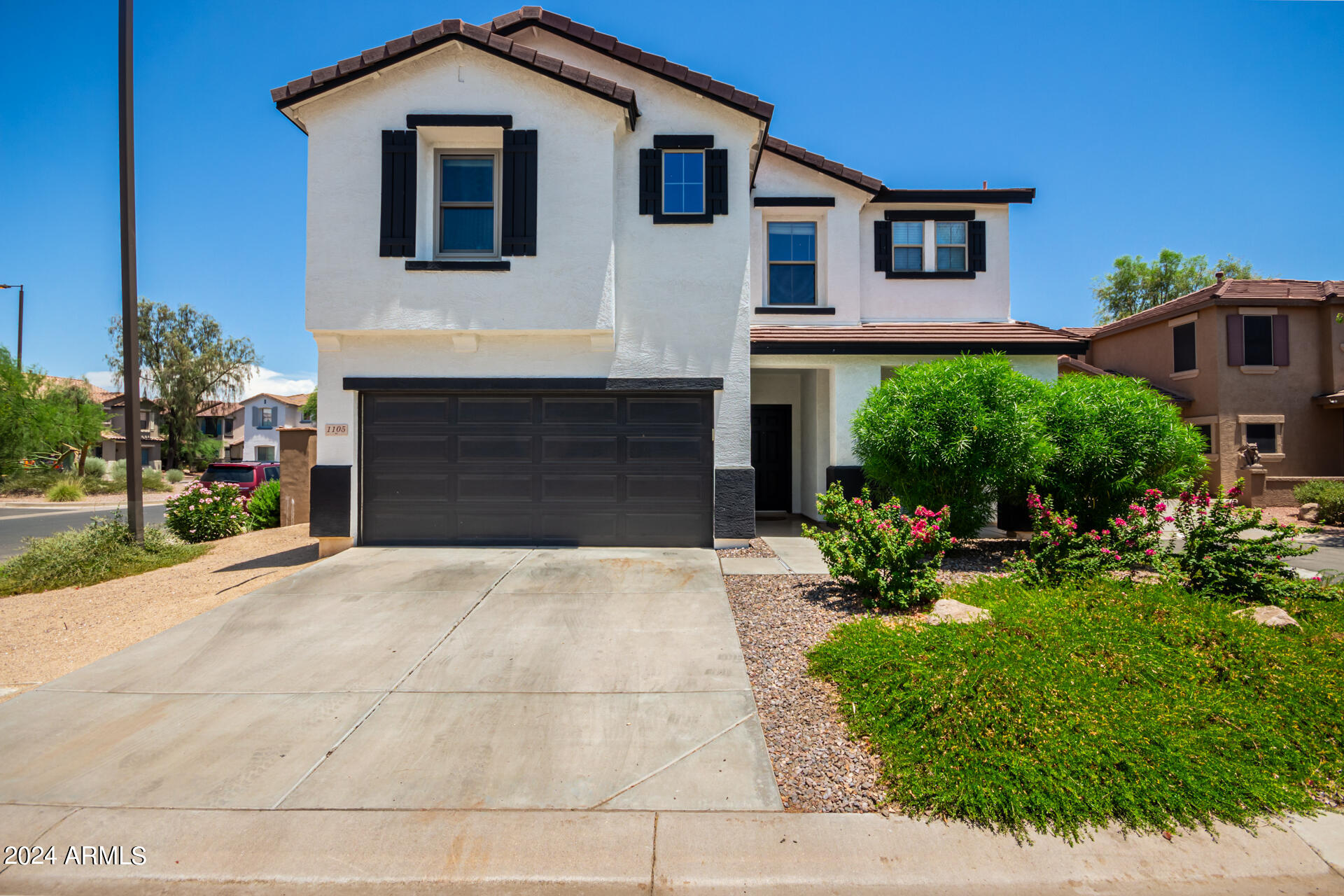 1105 E PARKVIEW Court