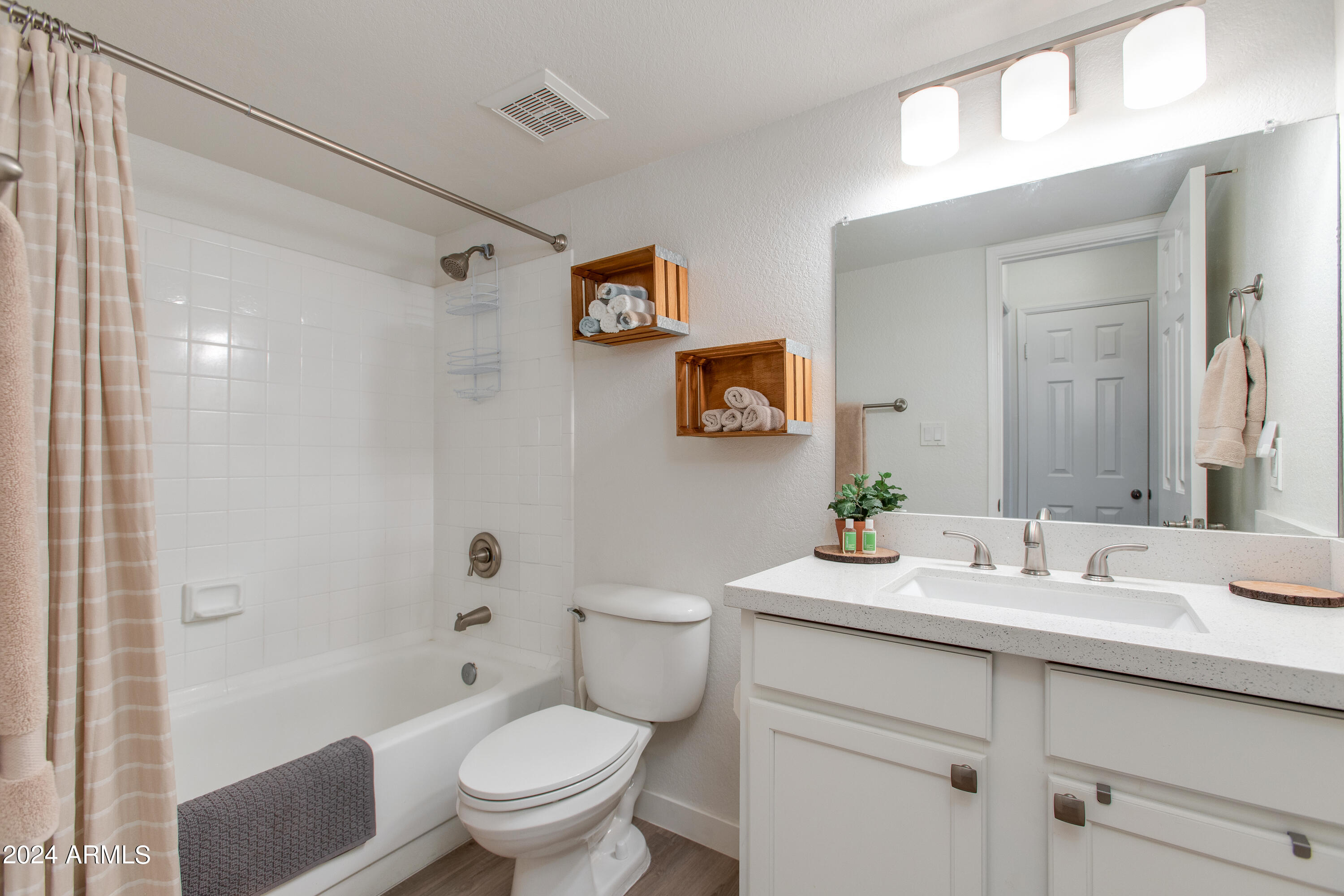 8787 E MOUNTAIN VIEW Road, 1083