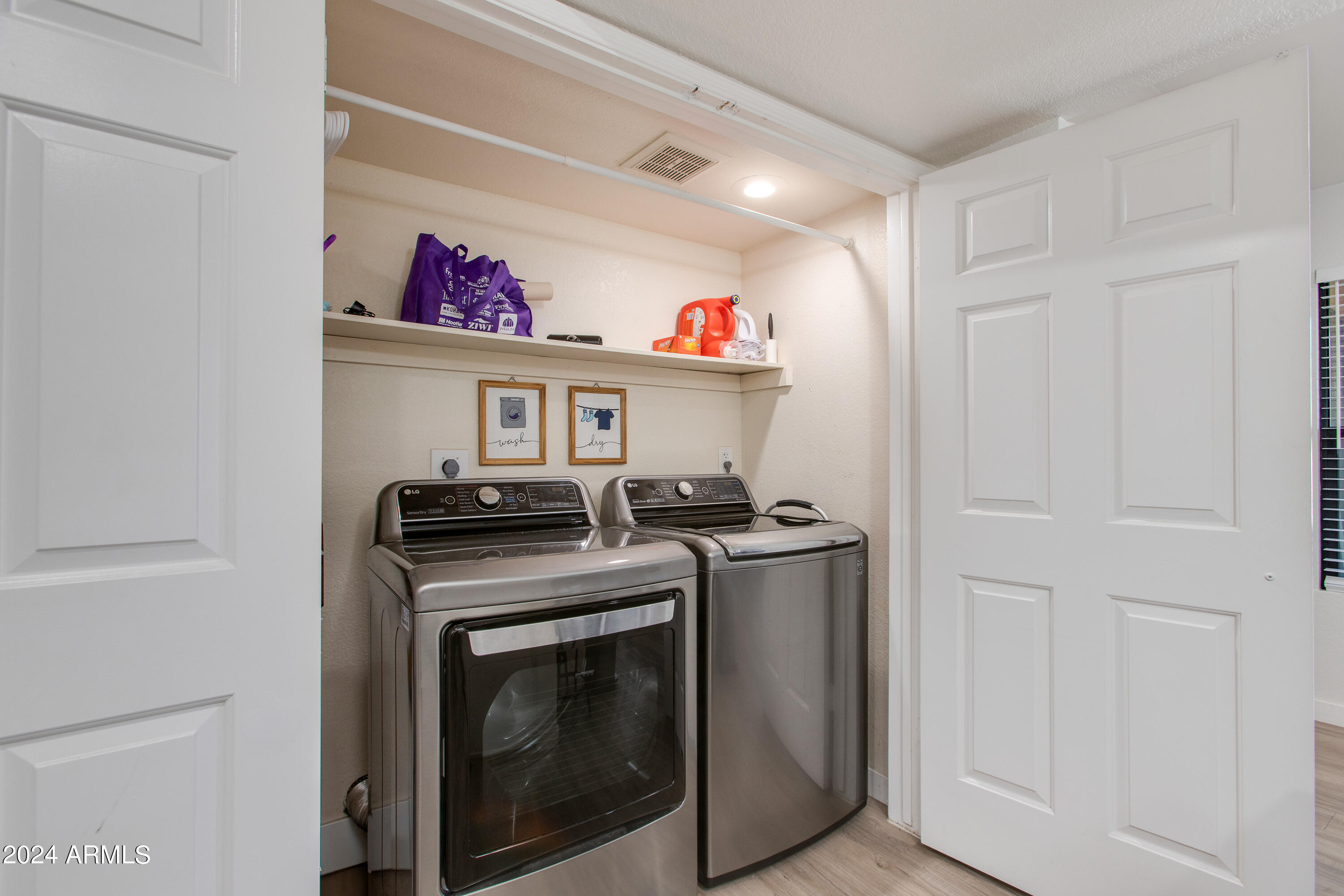 8787 E MOUNTAIN VIEW Road, 1083