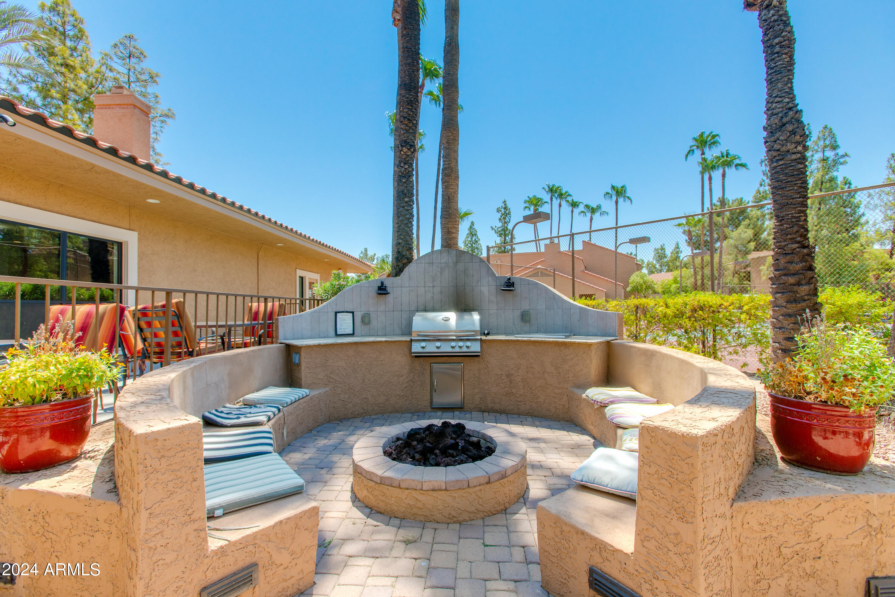 8787 E MOUNTAIN VIEW Road, 1083