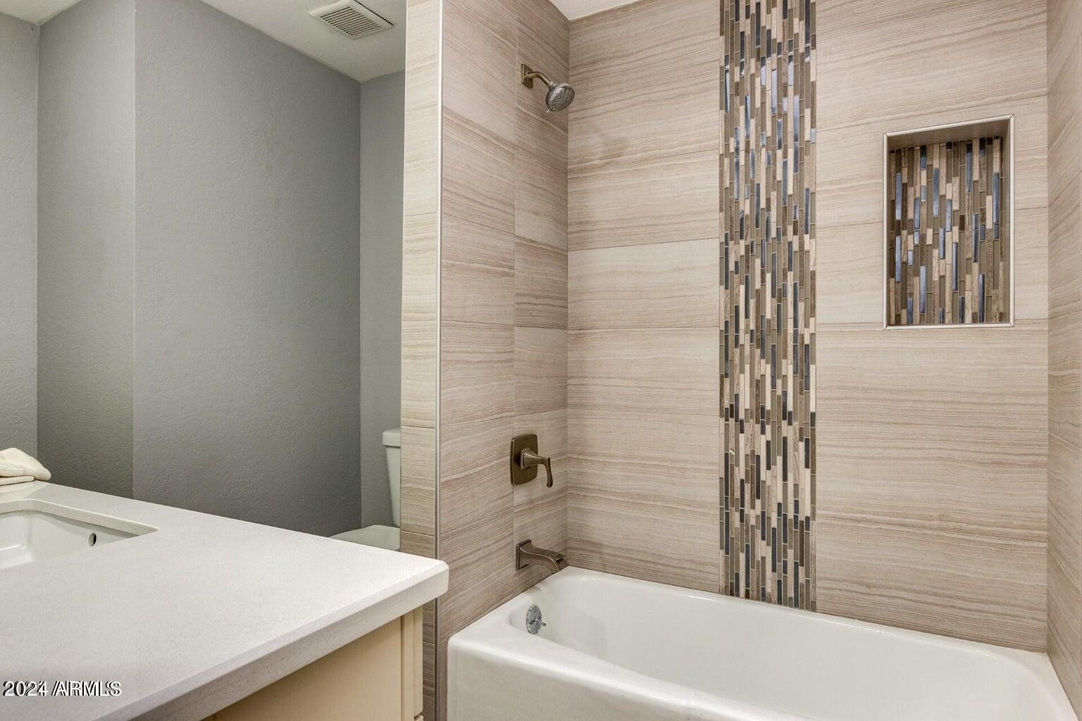 823 W PORT AU PRINCE Lane