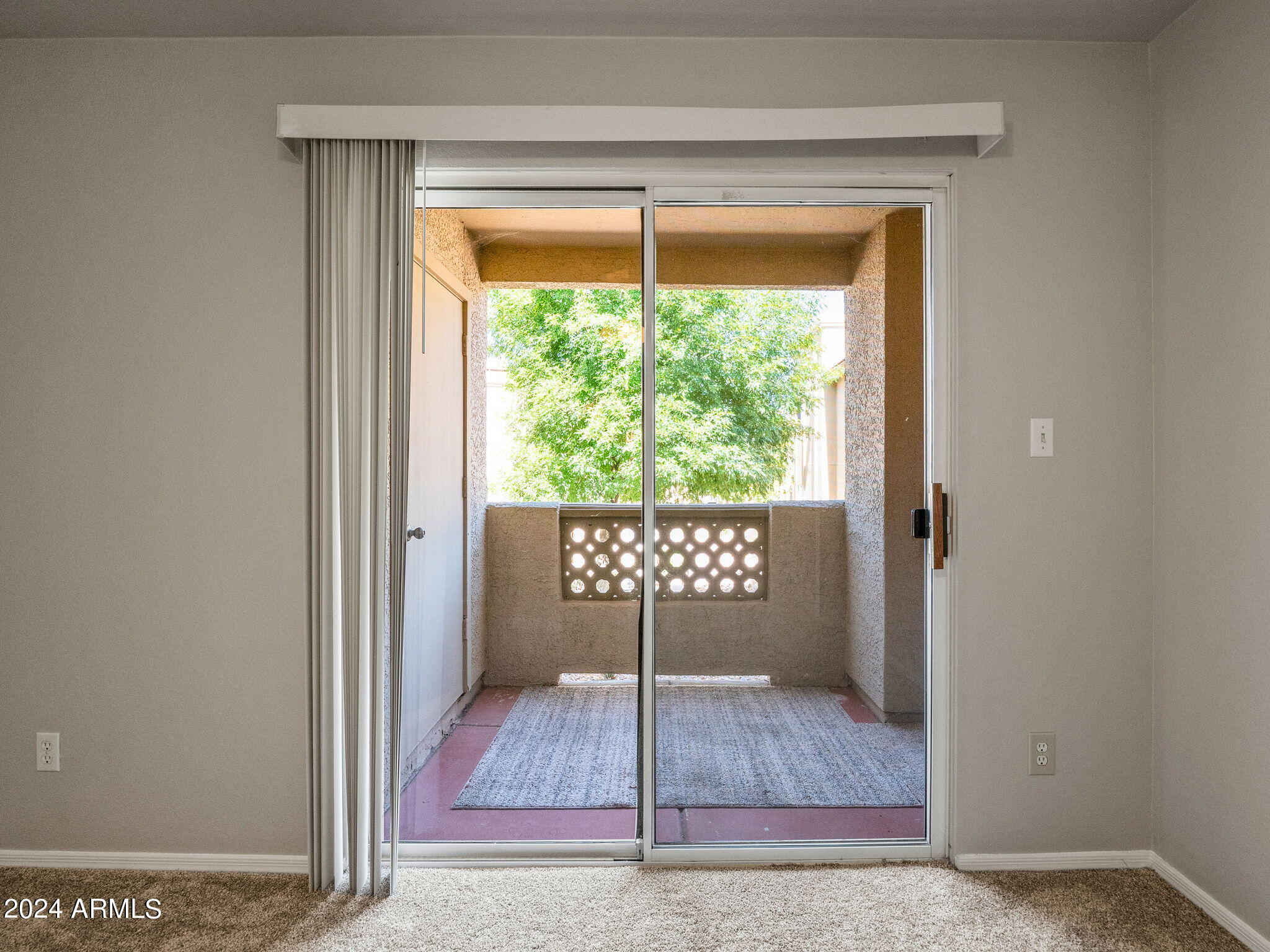 1880 E MORTEN Avenue, 114