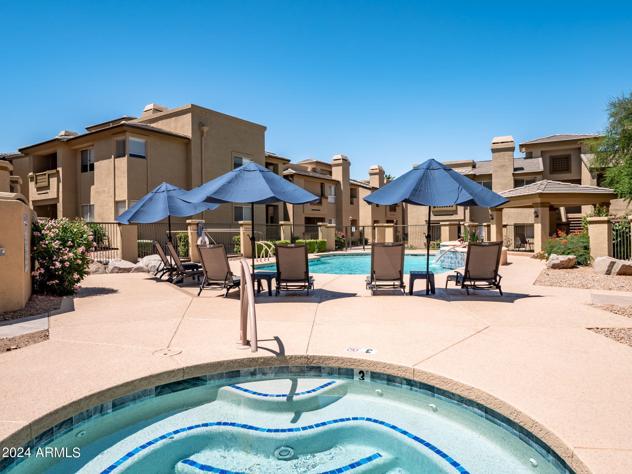 1880 E MORTEN Avenue, 114