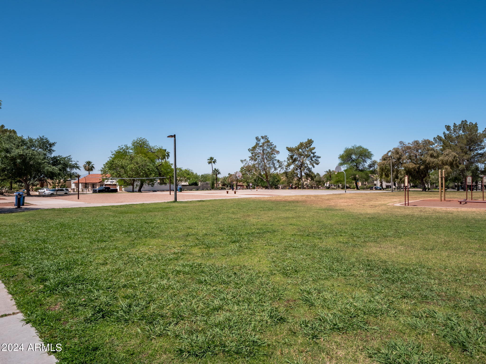 1880 E MORTEN Avenue, 114