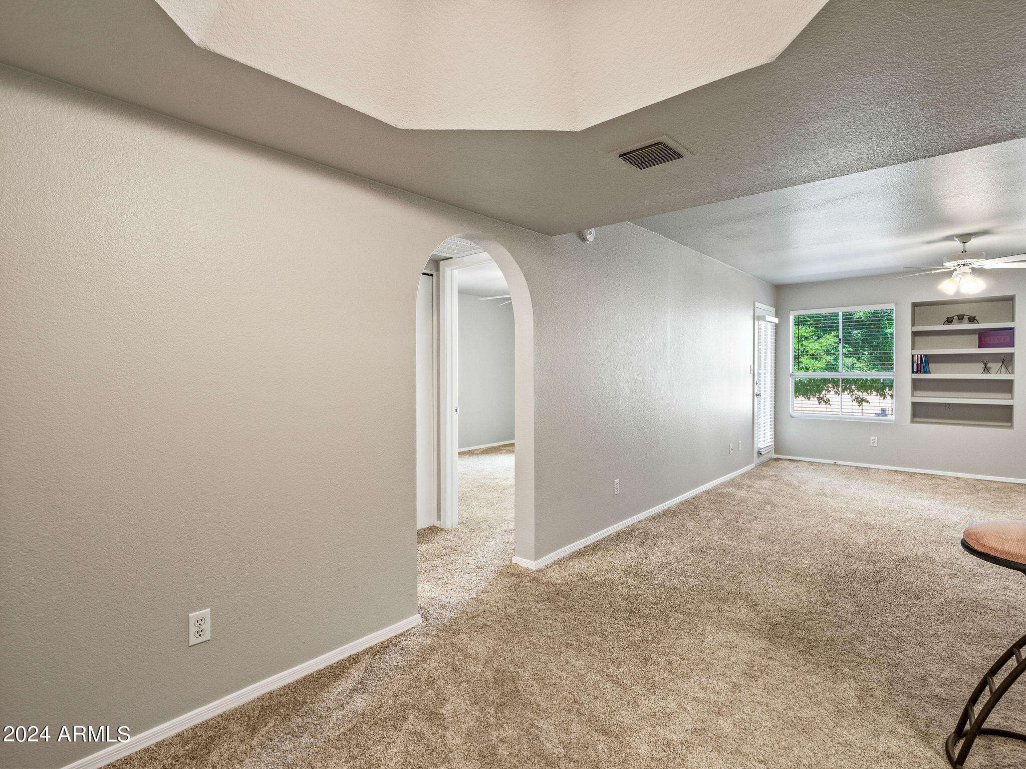 1880 E MORTEN Avenue, 114