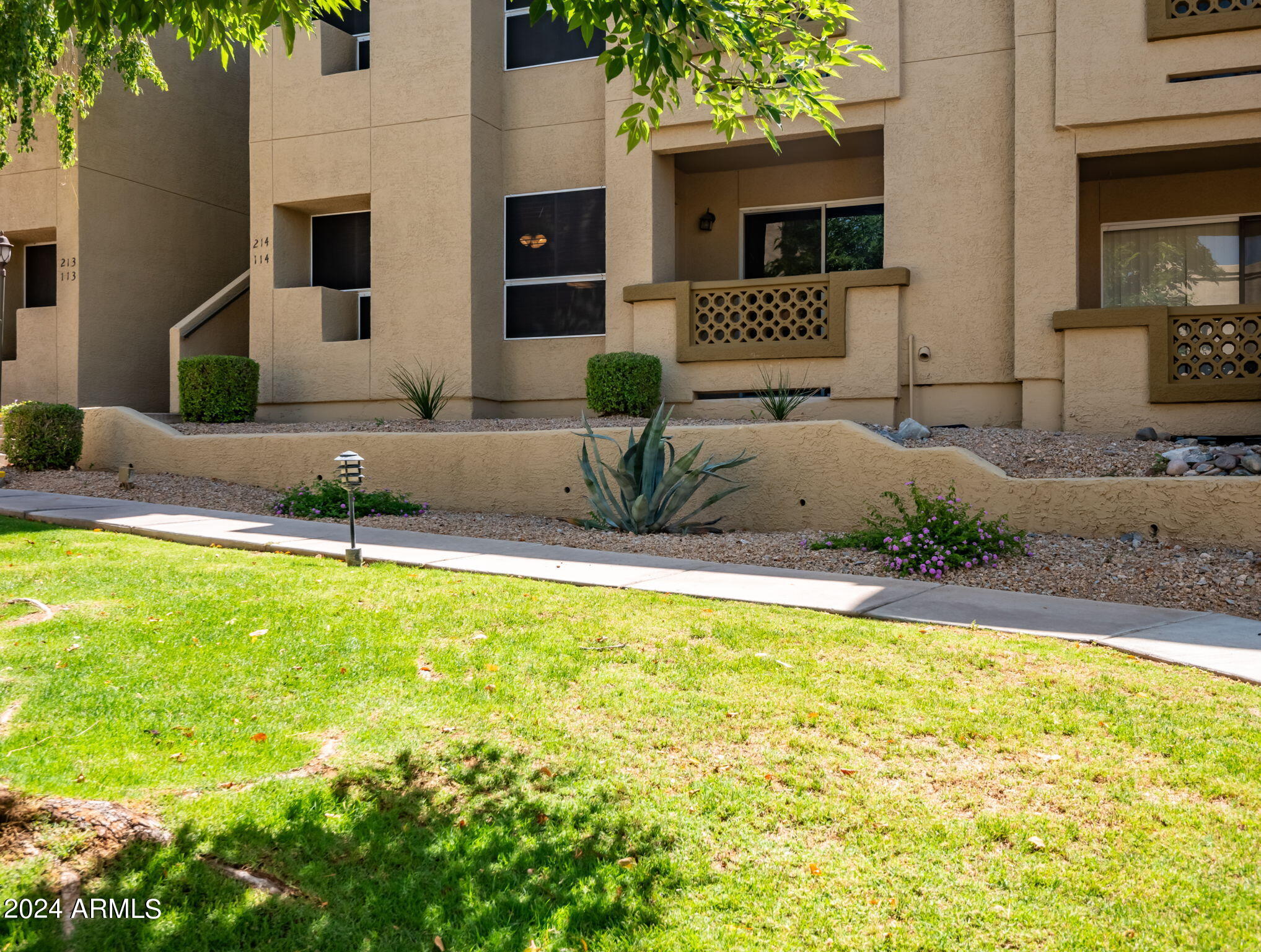 1880 E MORTEN Avenue, 114