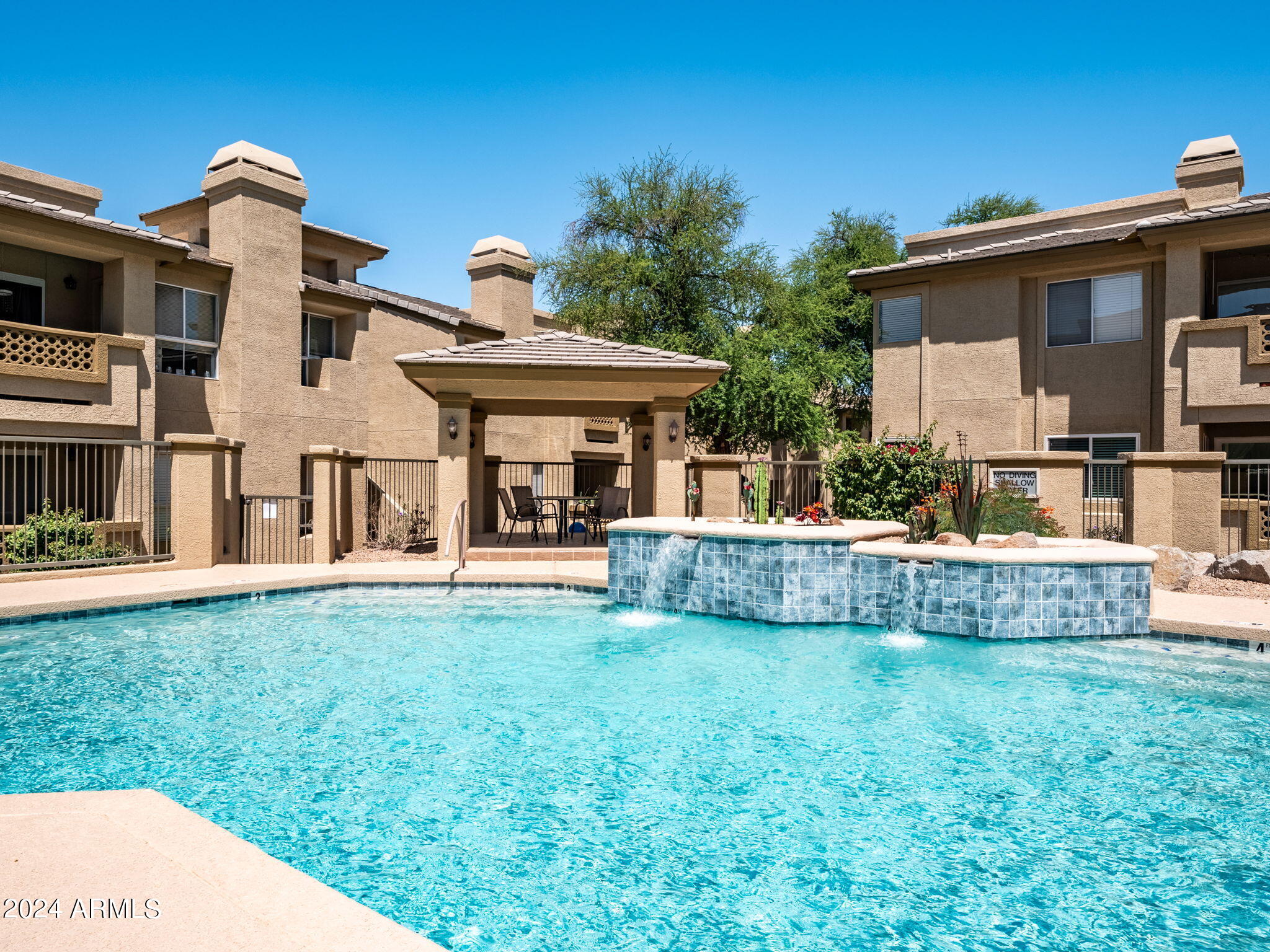 1880 E MORTEN Avenue, 114